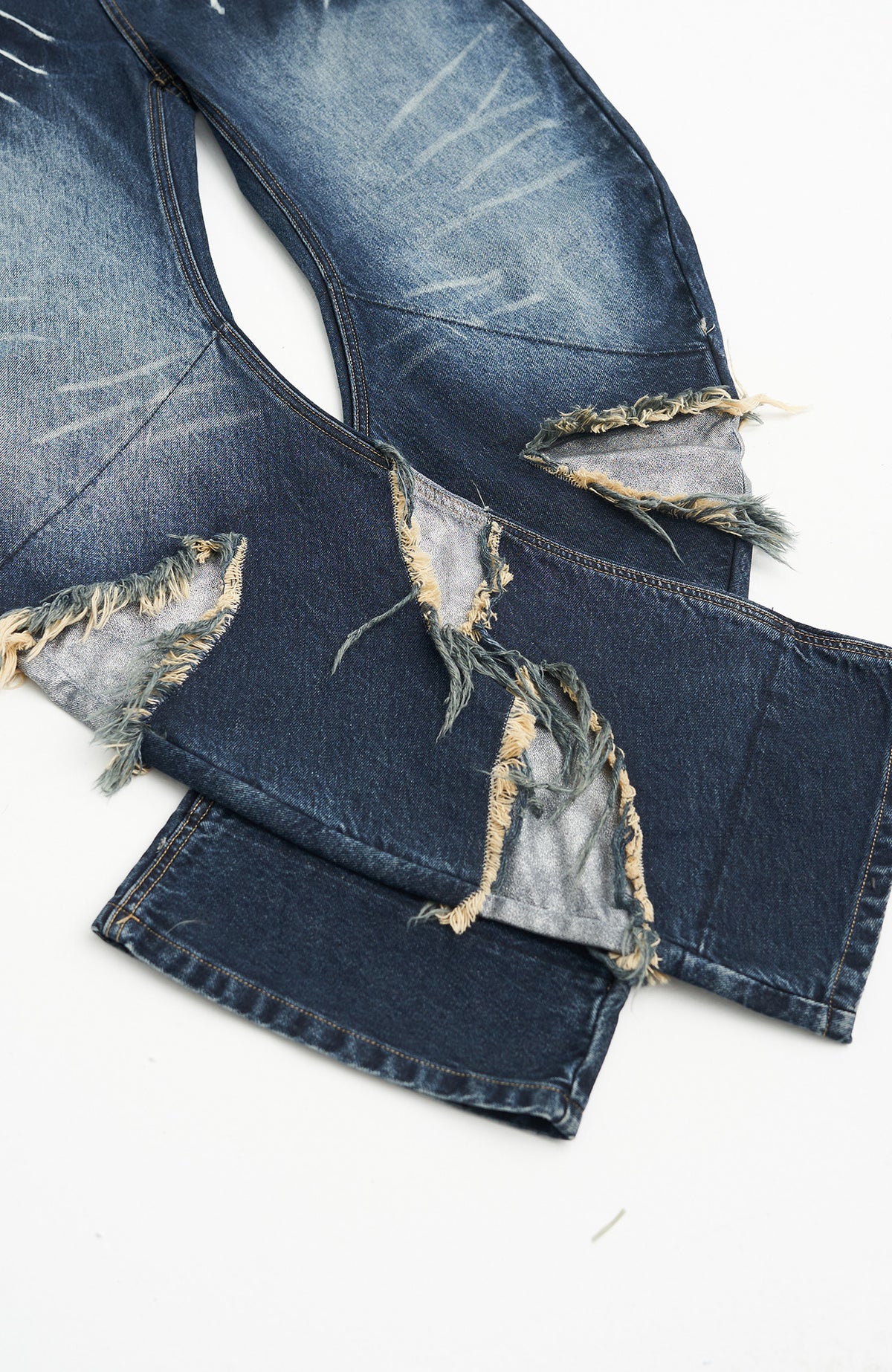 SEXXDEVIL Distressed Claw-Scratch Spliced Washed Curved Jeans