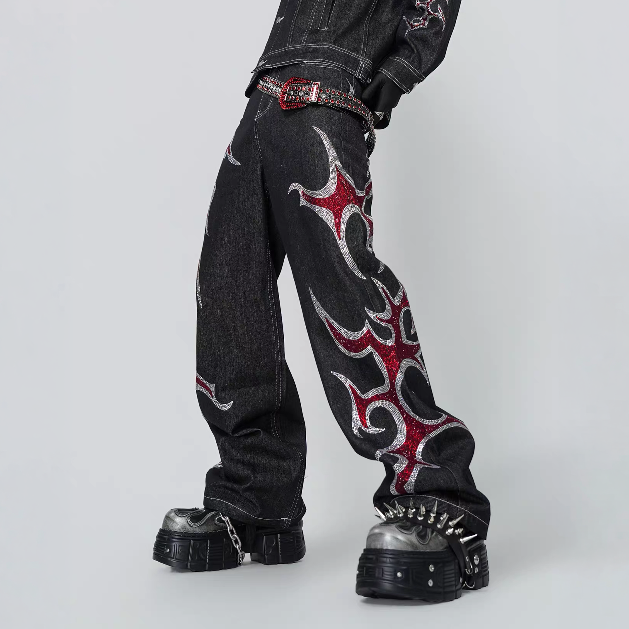 VE2 Diamond Flame Totem Straight-Leg Jeans