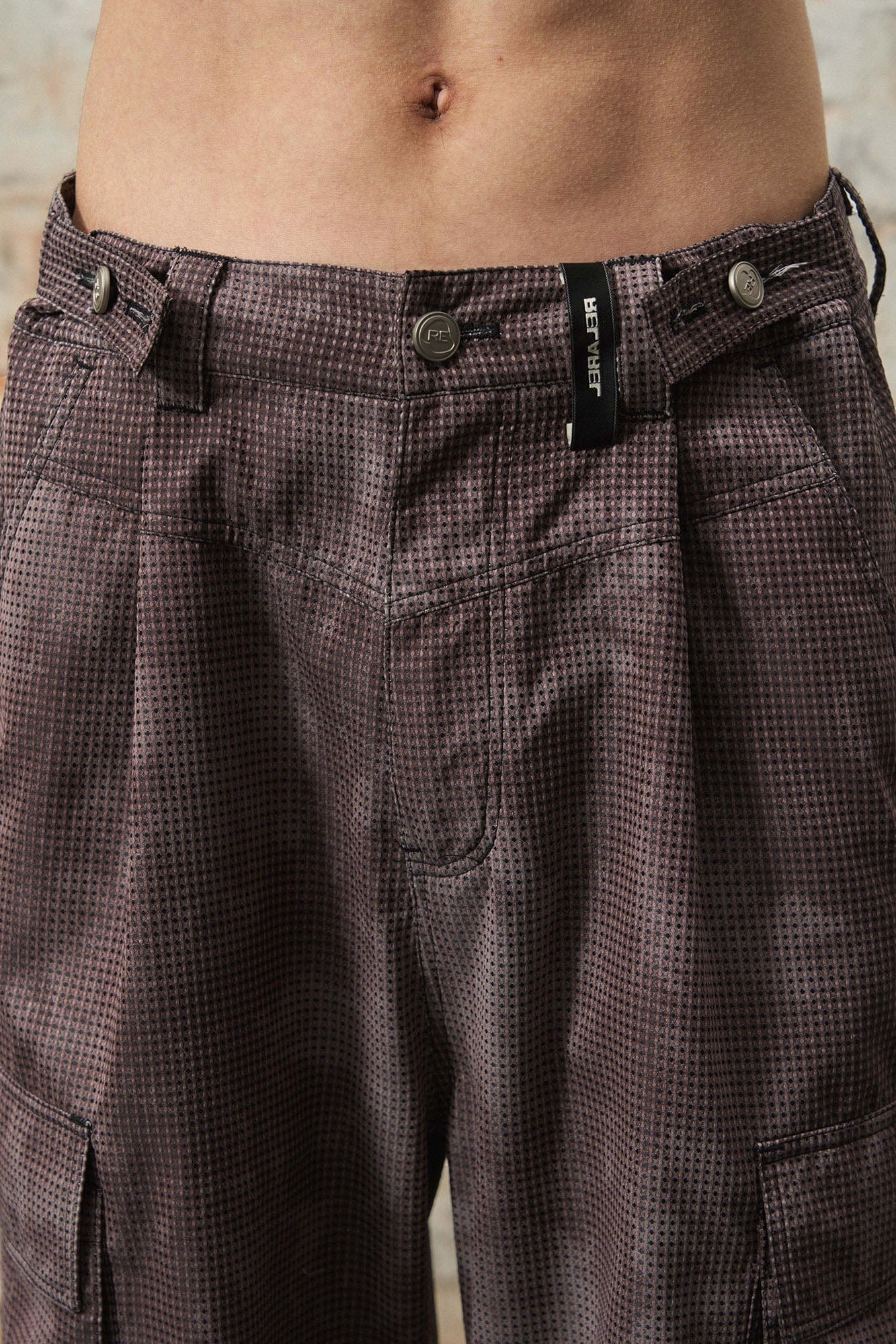 RELABEL Mini Checker Multi-Pocket Strap Pleated Cargo Pants Red