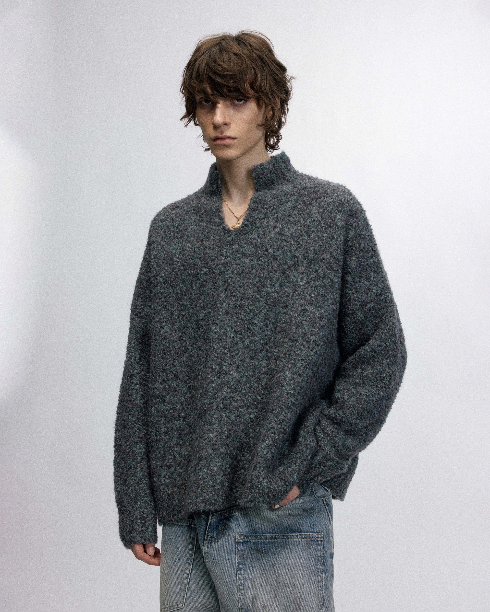 OVDY Modern V-neck Fleece Sweater