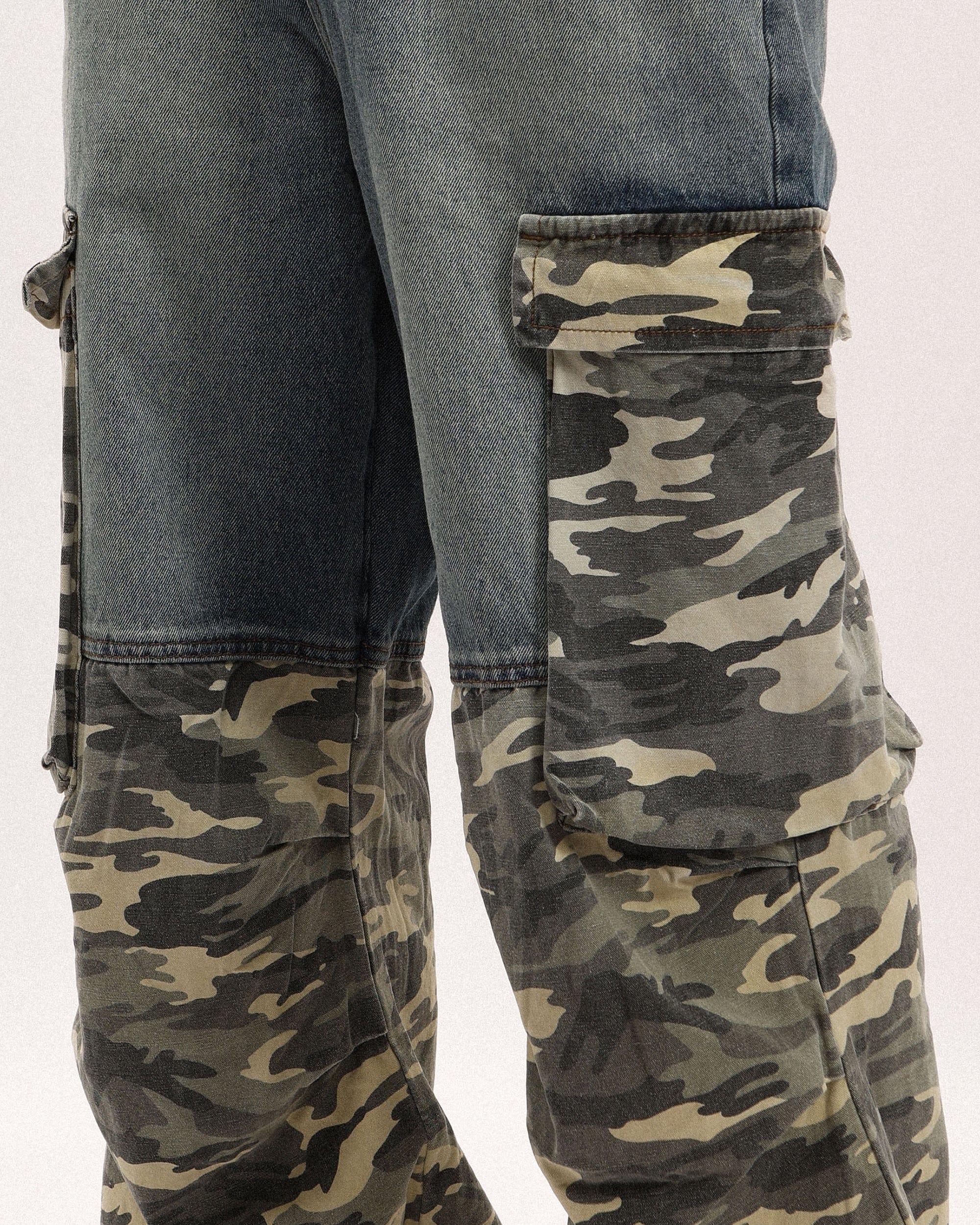 OVDY Camo Spliced Big-Pocket Jeans