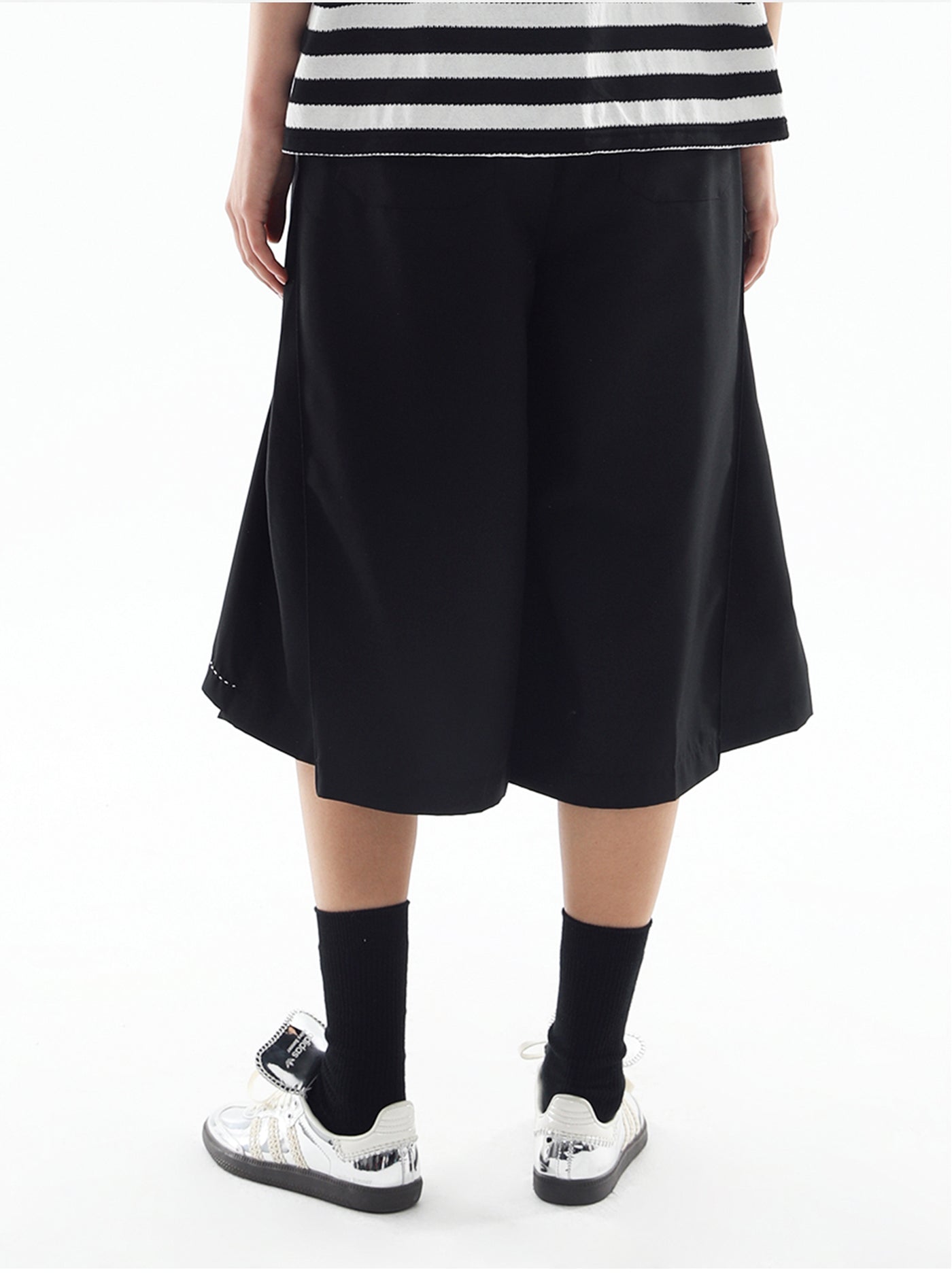 MIICHOUS Essential Pleated Oversize Shorts