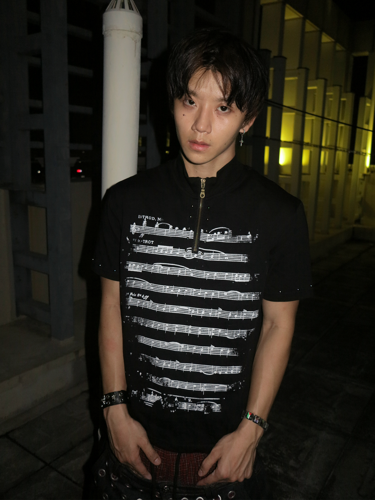 DREAM BAND Punk Note Graphic Stand-Collar Fitted T-Shirt