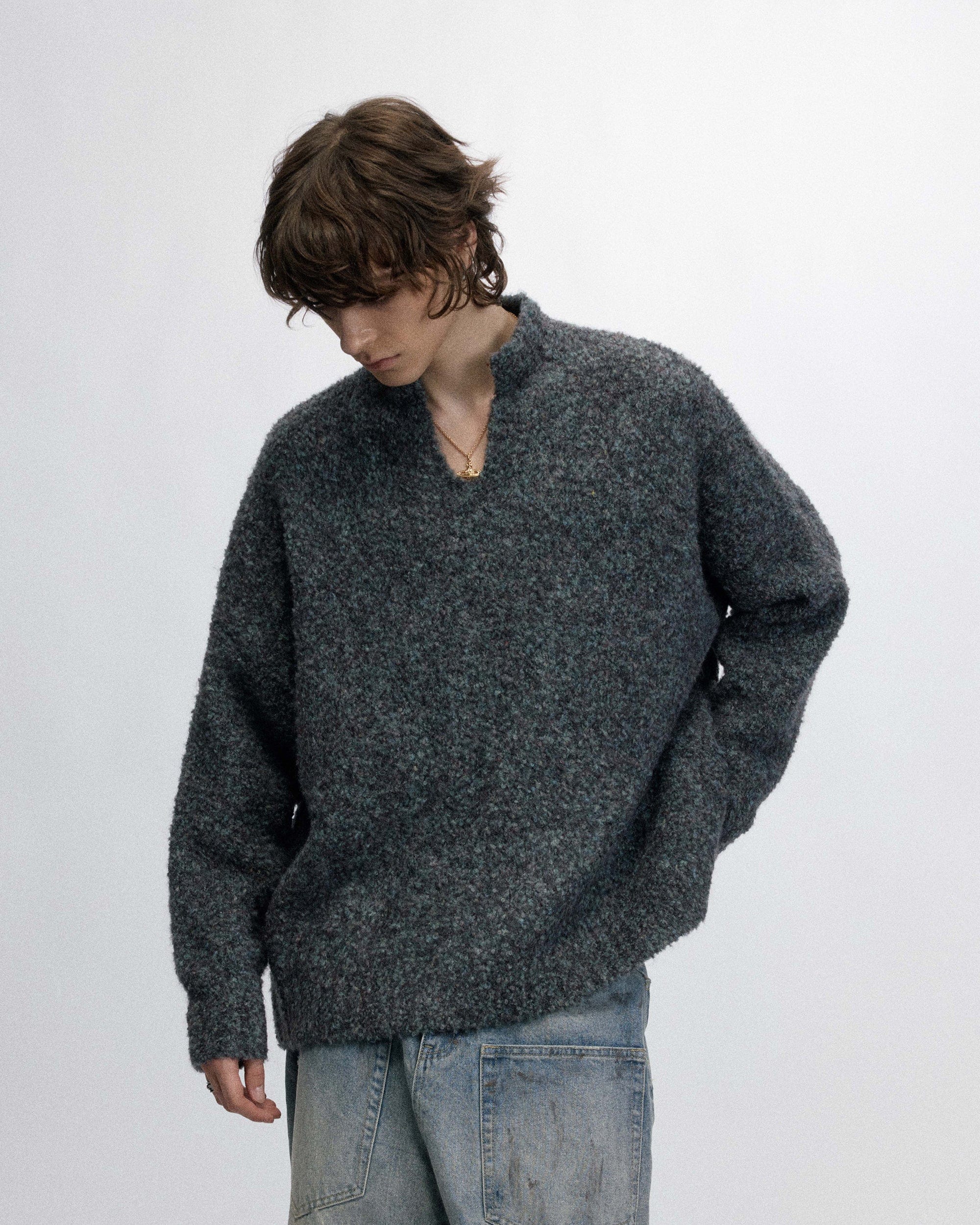 OVDY Modern V-neck Fleece Sweater