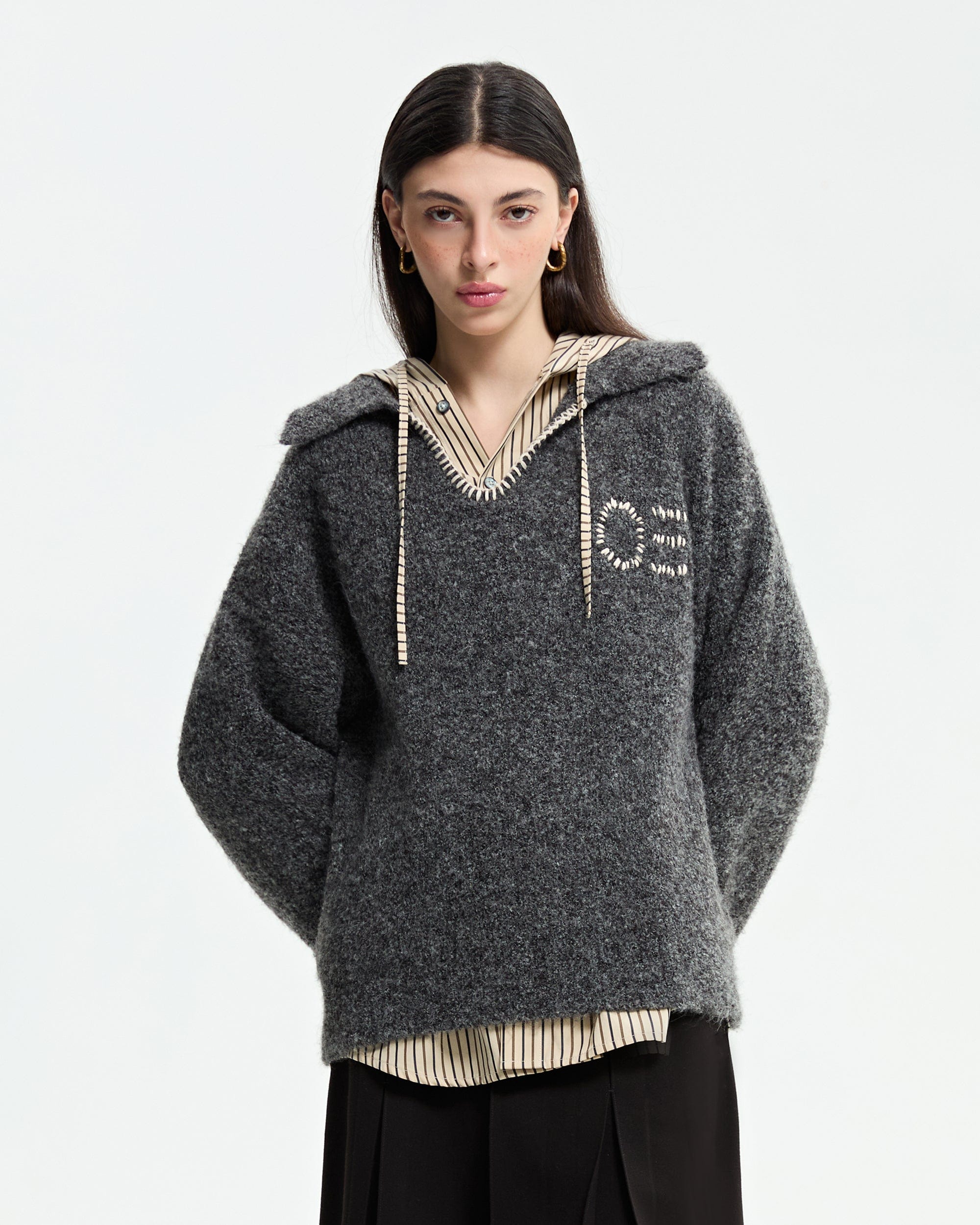 ORGANIC EMOTION Stitches V-neck Oversized Sweater