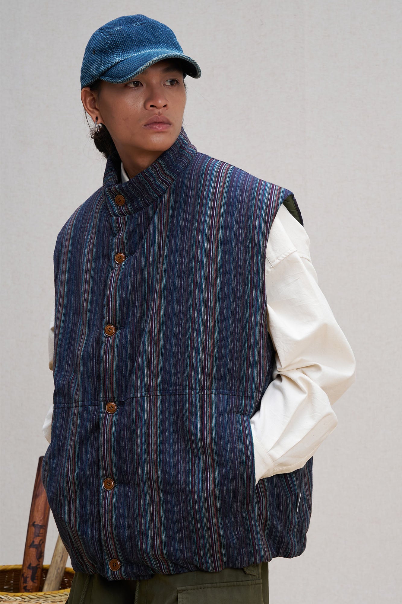 UNLIMITED MOTE Stripe Stand-Collar Padded Vest