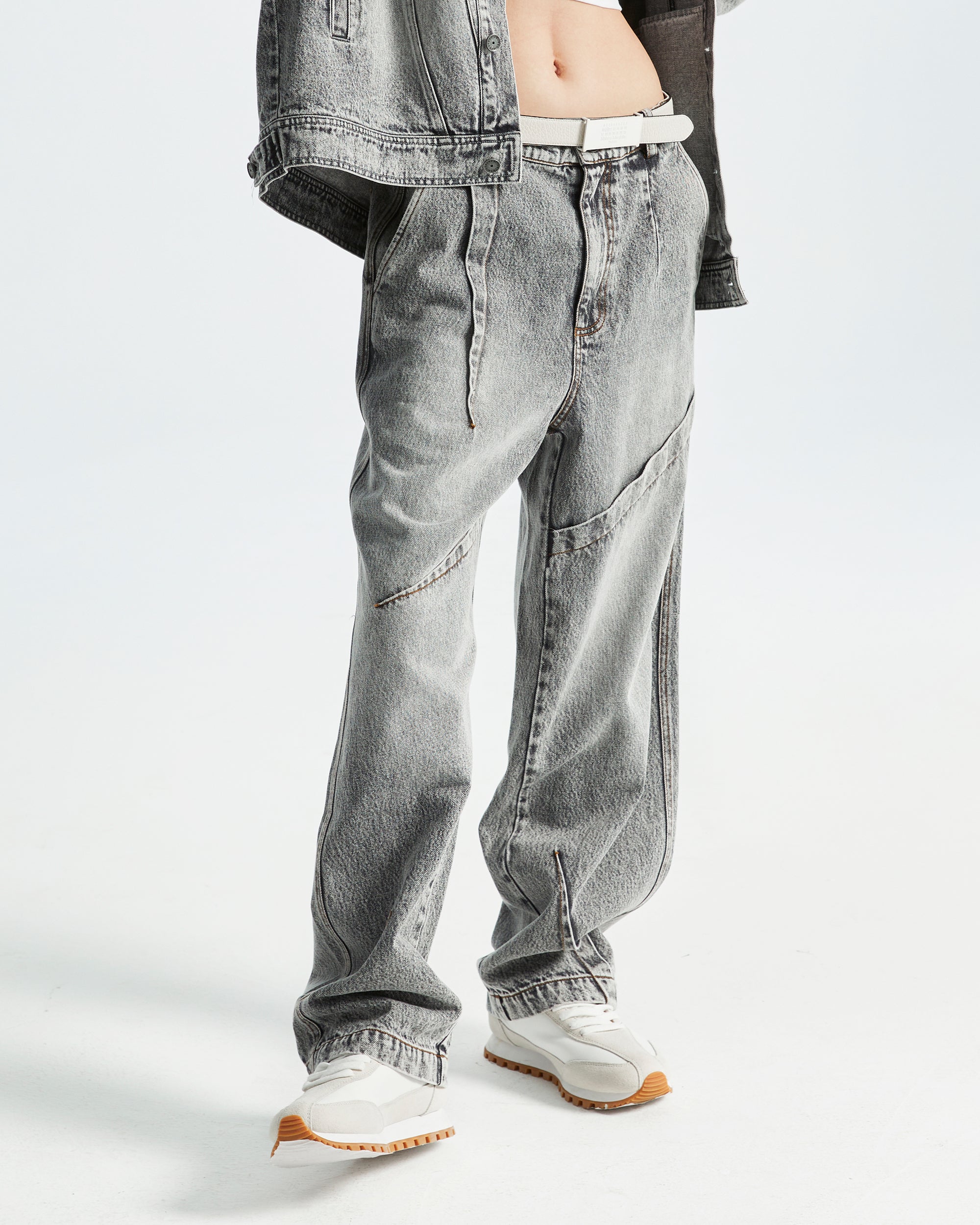 ORGANIC EMOTION Deconstructed Washed Jeans