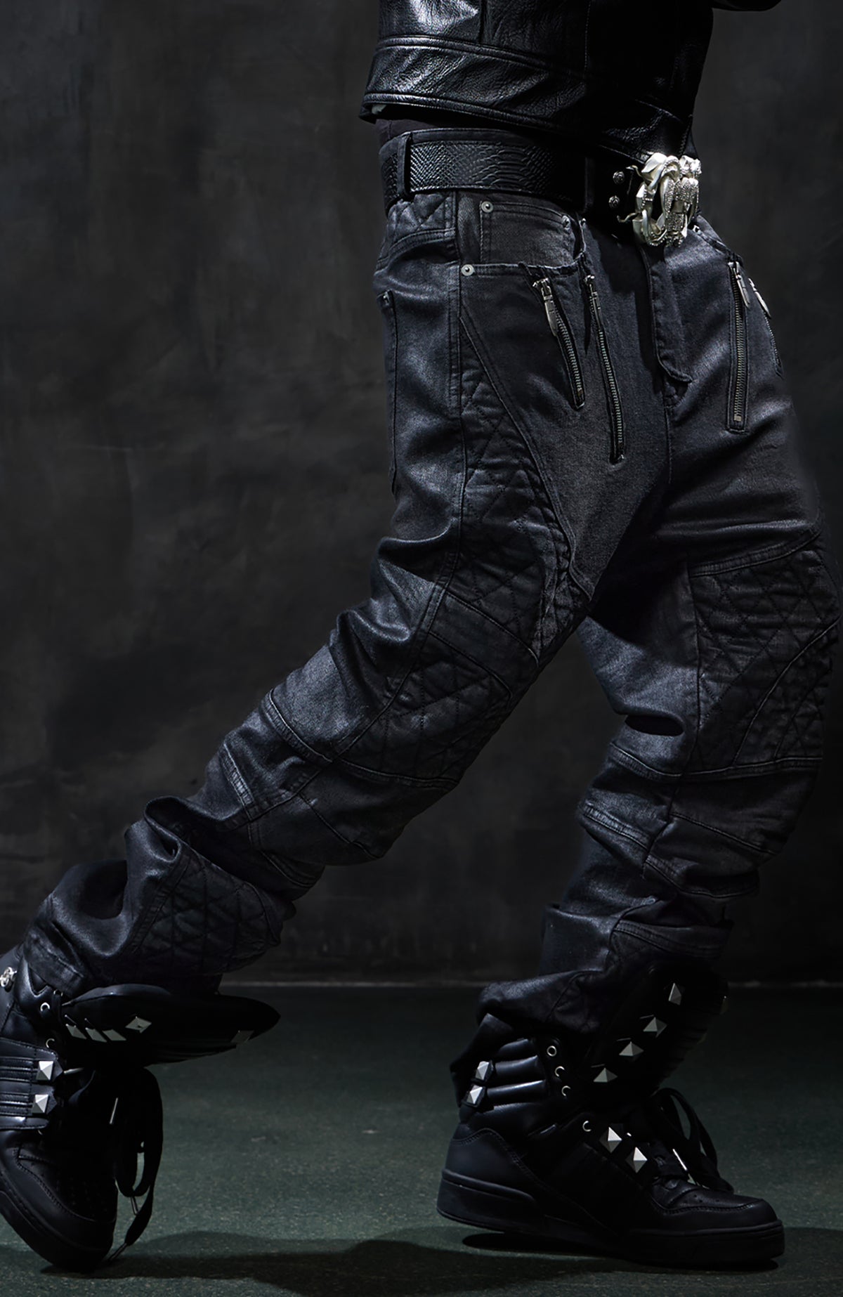 DND4DES Diamond Quilted Wax-Brushed Slim Straight Jeans