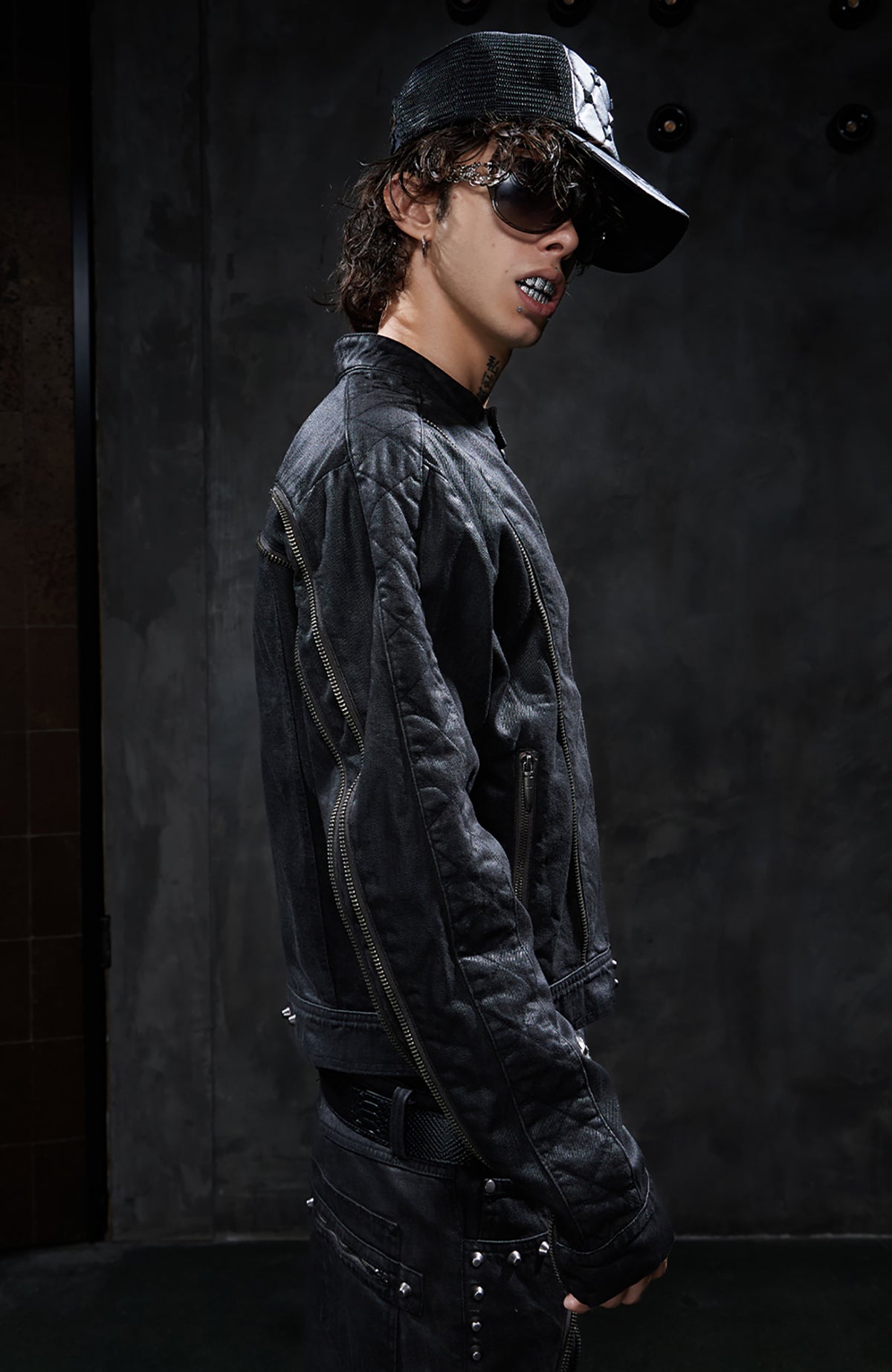 DND4DES Studded Wax-Brushed Zip-Up Denim Jacket