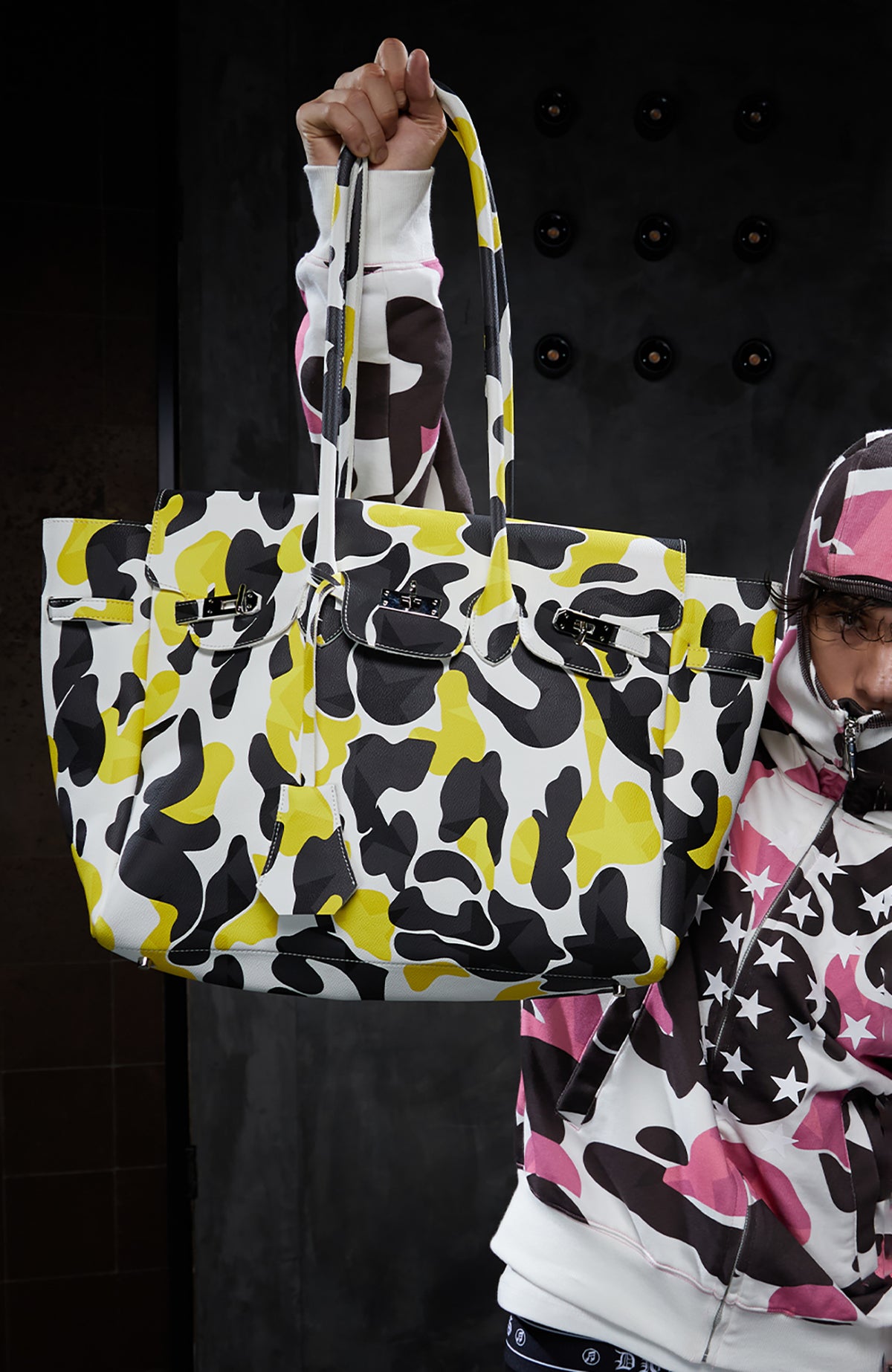 DND4DES Camo Full-Print Metal Buckle Large-Capacity Tote Bag