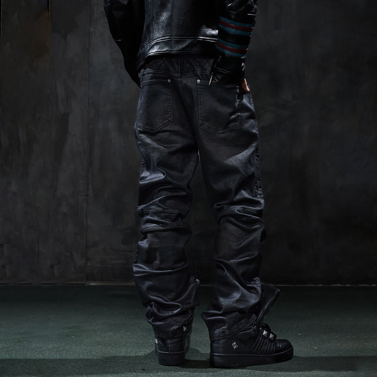 DND4DES Diamond Quilted Wax-Brushed Slim Straight Jeans