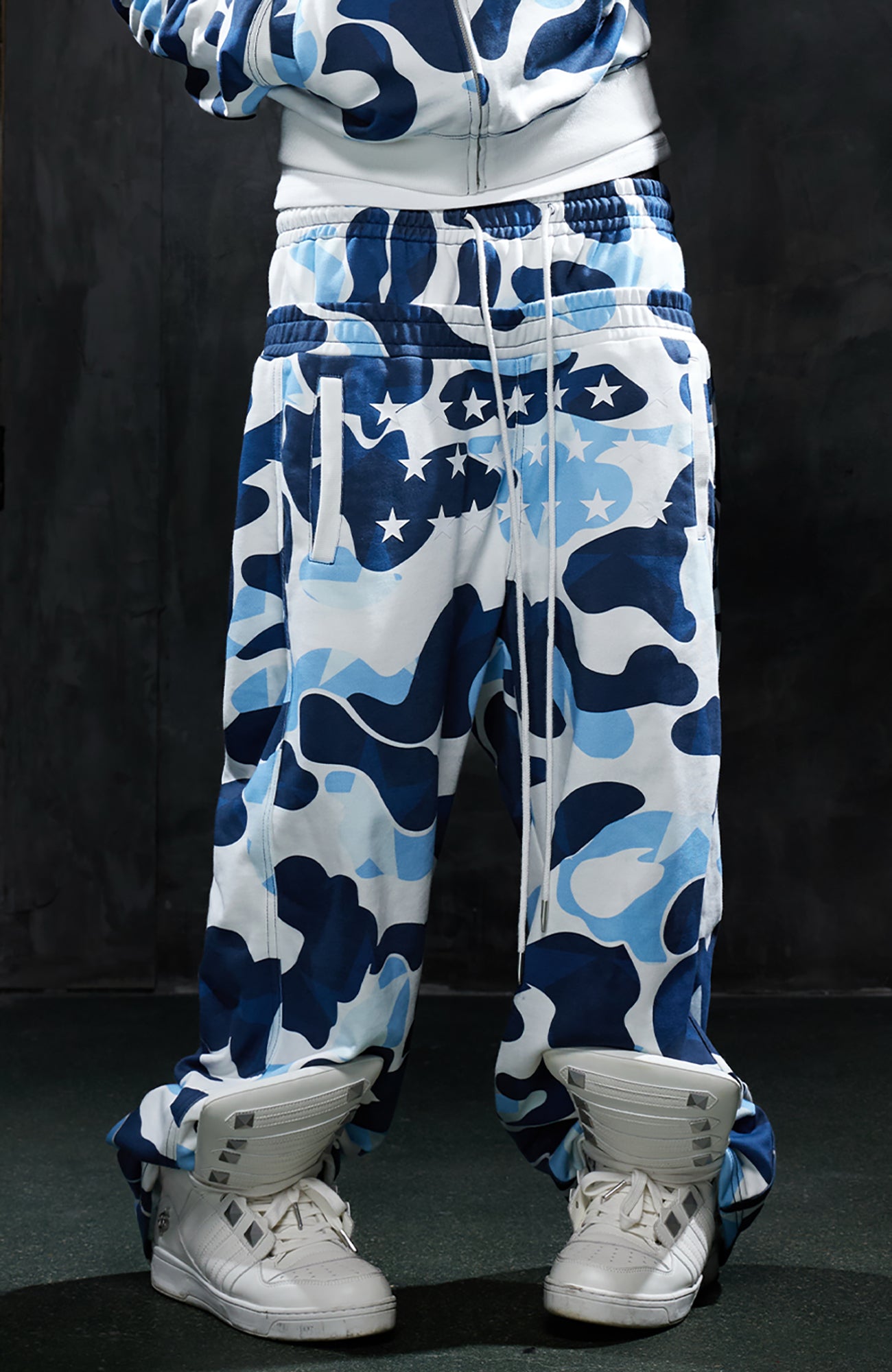 DND4DES Double-Waistband Camo Star Wide-Leg Sweatpants