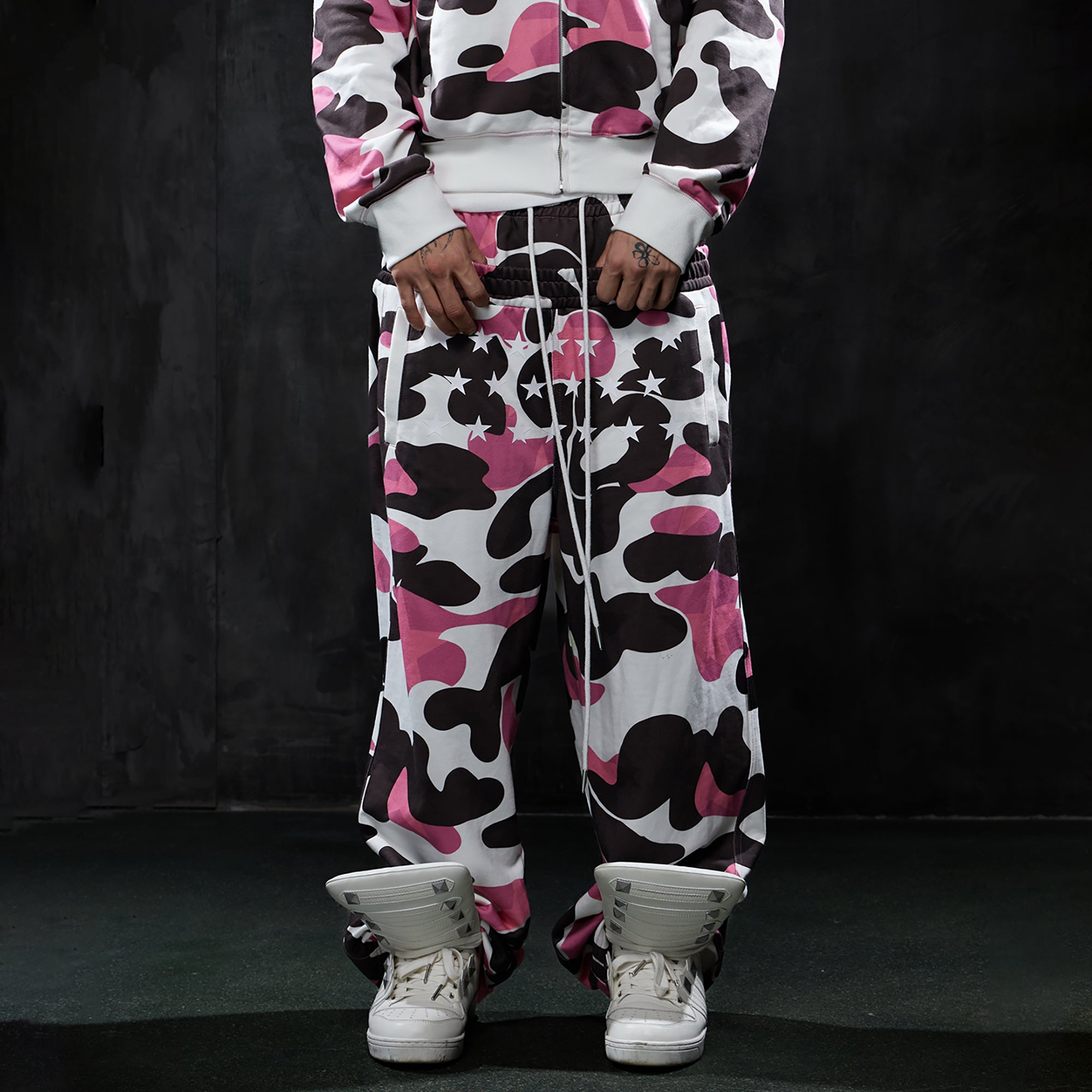 DND4DES Double-Waistband Camo Star Wide-Leg Sweatpants