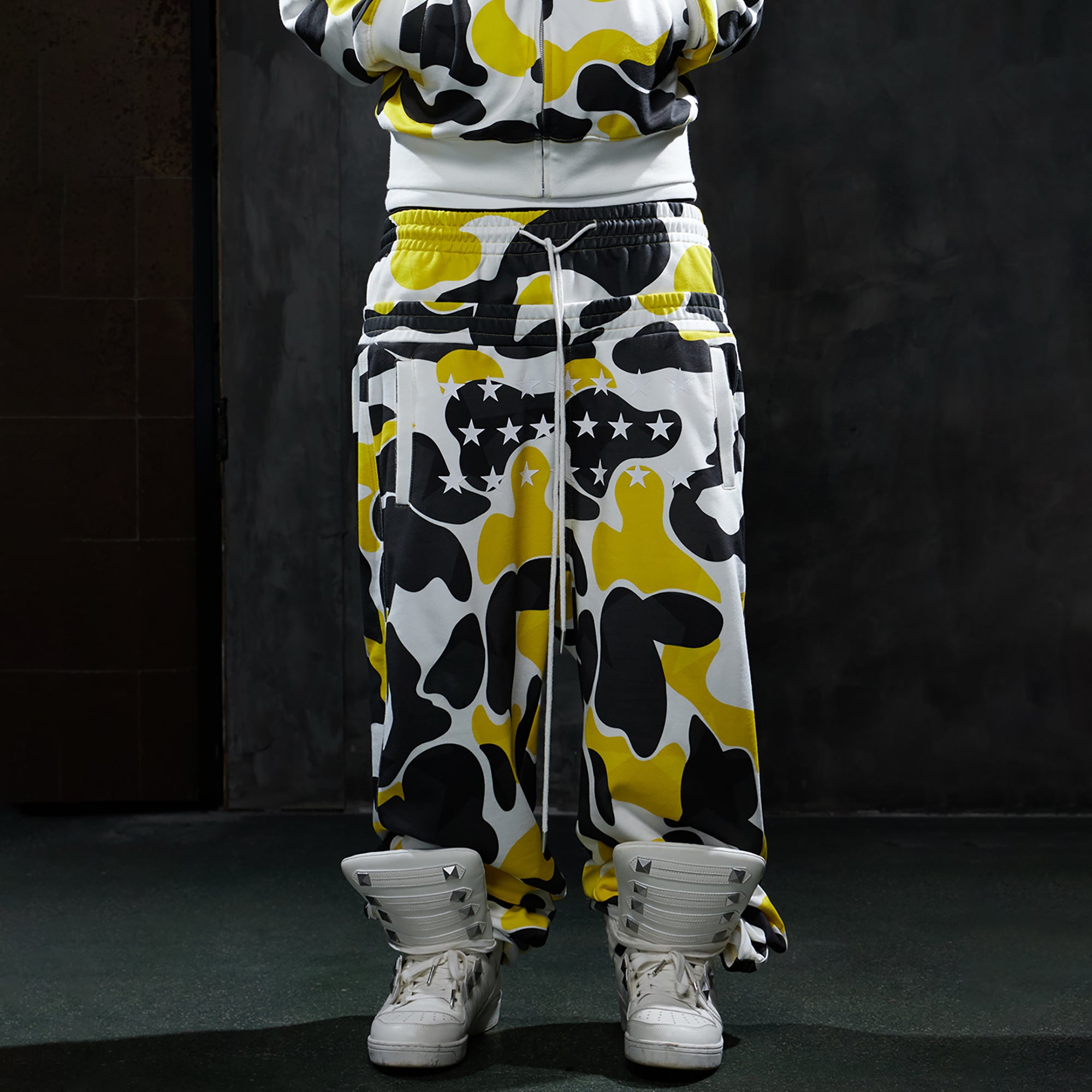 DND4DES Double-Waistband Camo Star Wide-Leg Sweatpants