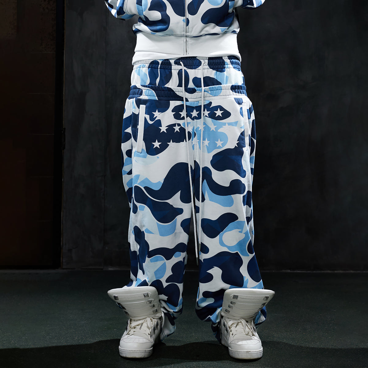 DND4DES Double-Waistband Camo Star Wide-Leg Sweatpants