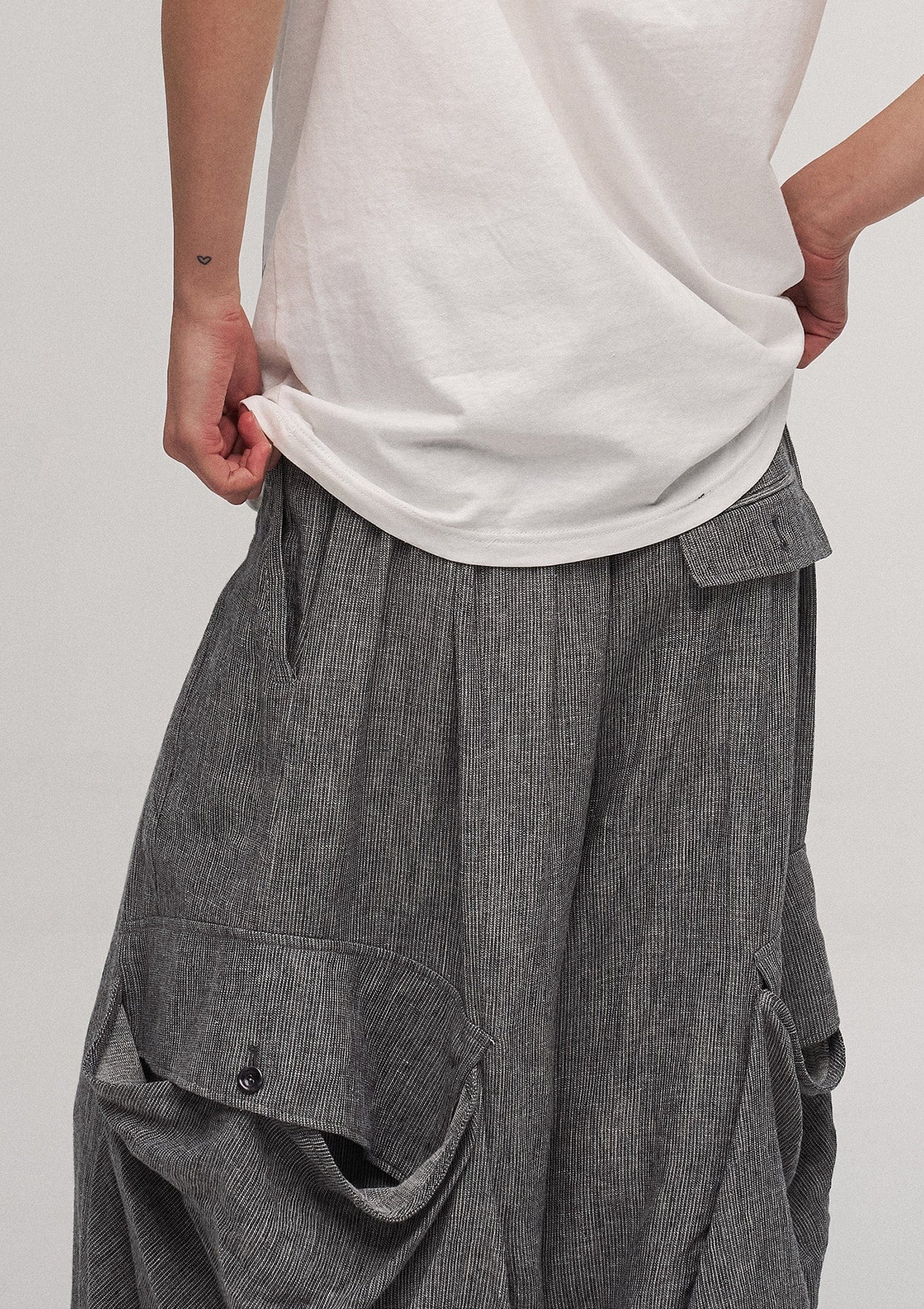 ILNya Nieternite Nifutur Big Pockets Cotton-Linen Wide-Leg Pants, premium urban and streetwear designers apparel on PROJECTISR.com, ILNya Nieternite Nifutur