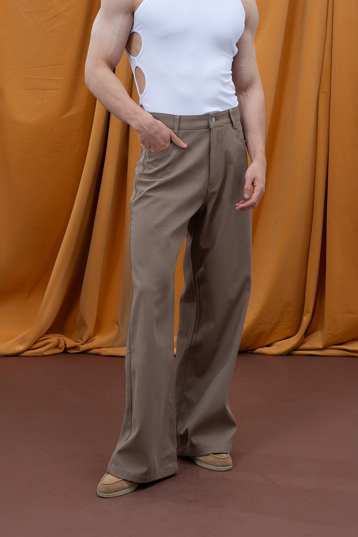 CLP Relaxed Wide-Leg Trousers — half body · Khaki