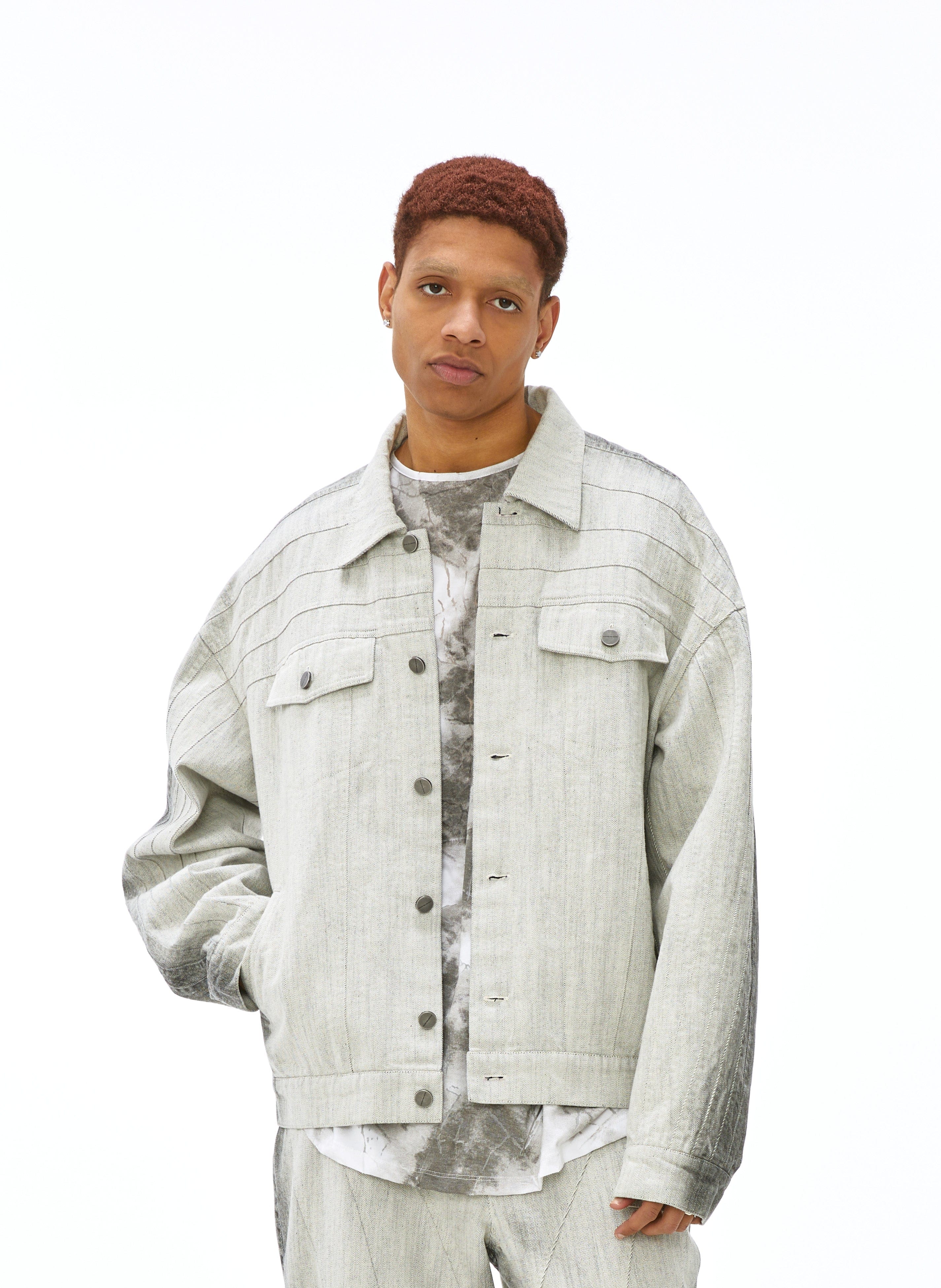 VANN VALRENCE Structured Panel Gradient Sleeve Washed Denim Jacket