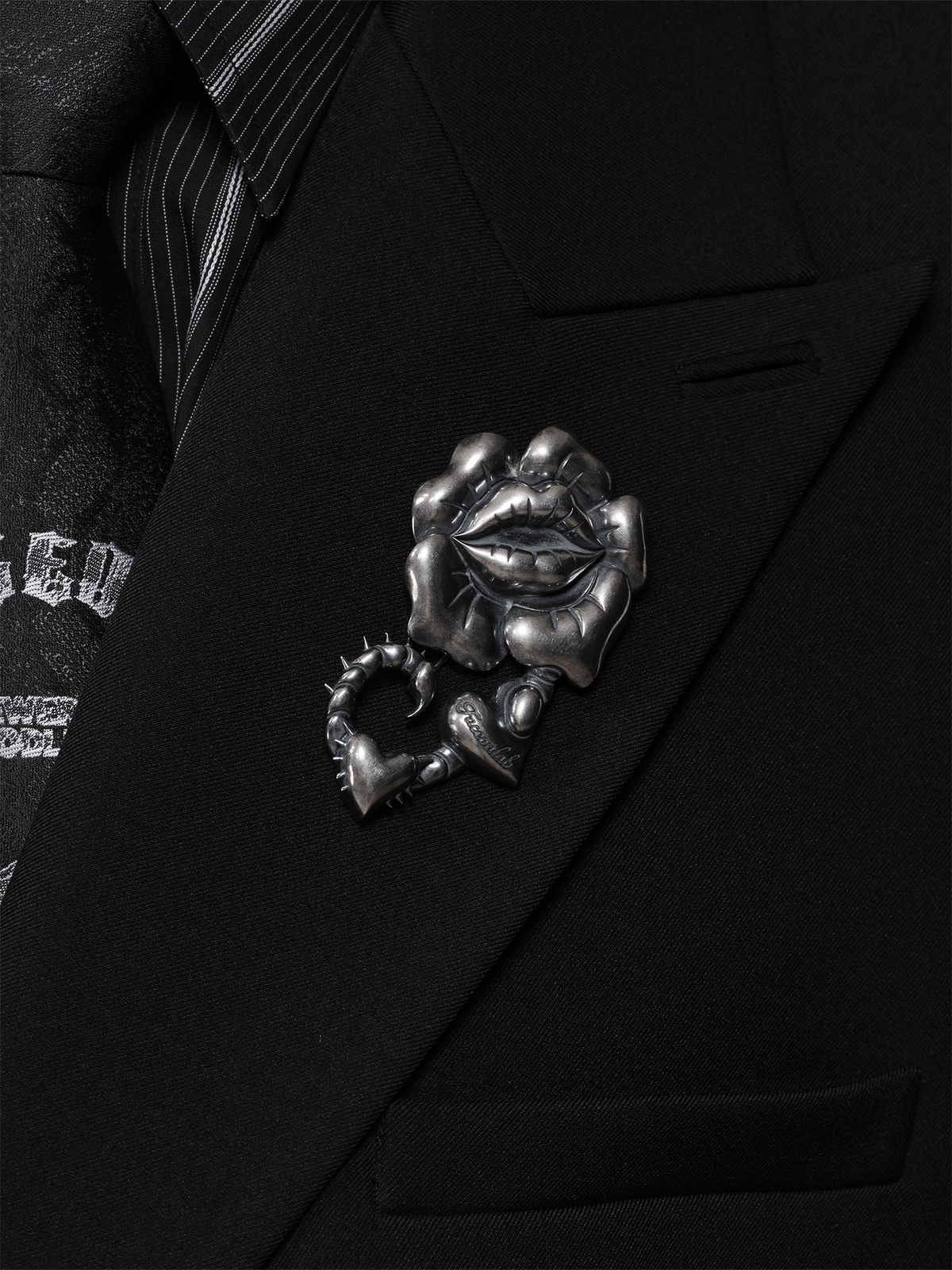 FACEONLAB Scorpion Rose Heart Punk Metal Brooch