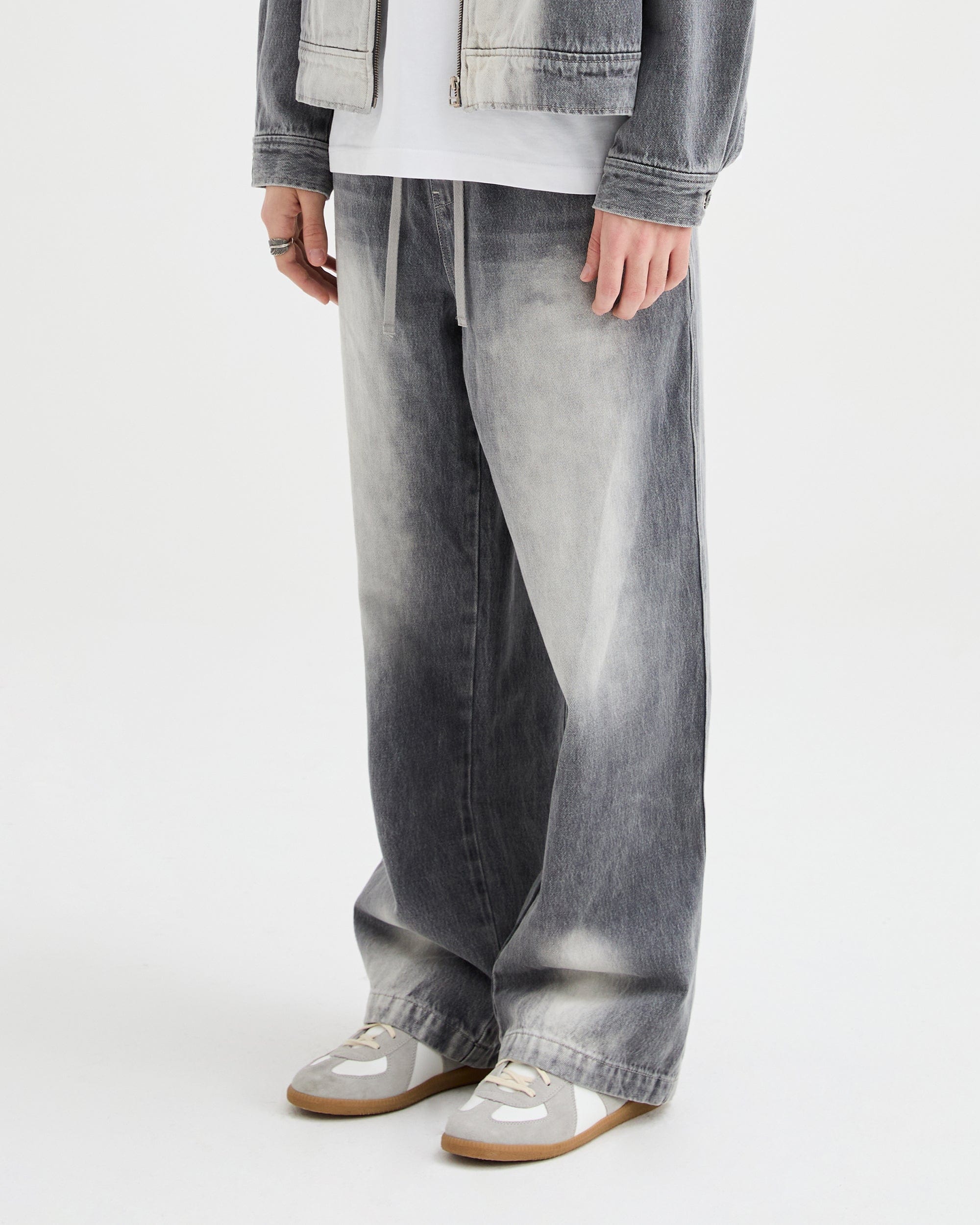 ORGANIC EMOTION Classic Washed Drawstring Jeans