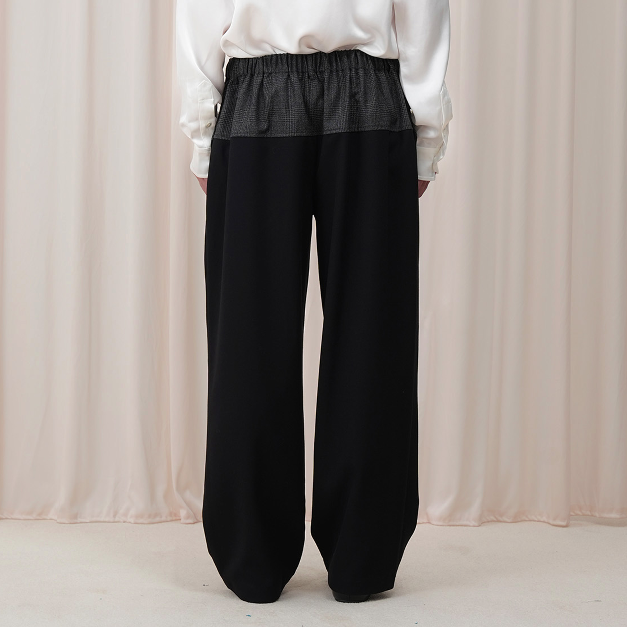 OUYANG WENJUN Contrast Spliced Elastic-Waist Trousers