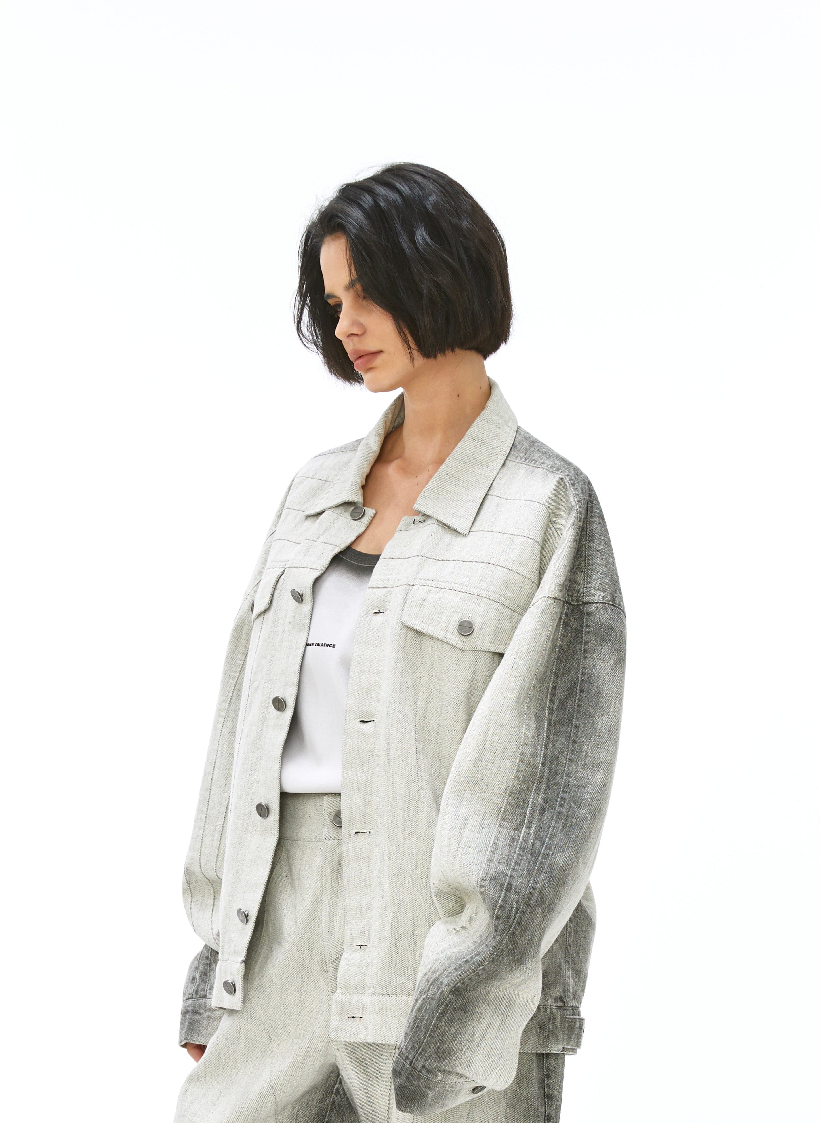 VANN VALRENCE Structured Panel Gradient Sleeve Washed Denim Jacket