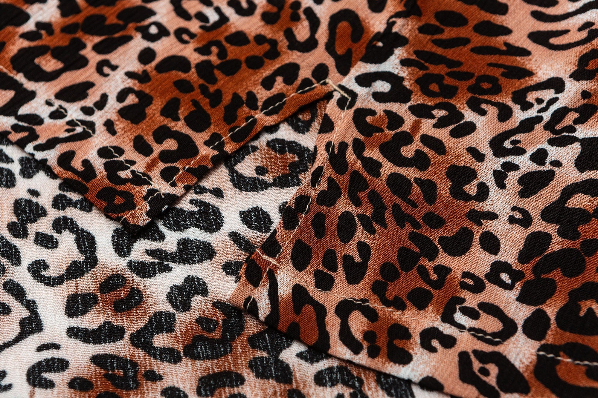 ME DA IGUAL Classic Leopard Full-Print Half Shirt, premium urban and streetwear designers apparel on PROJECTISR.com, ME DA IGUAL