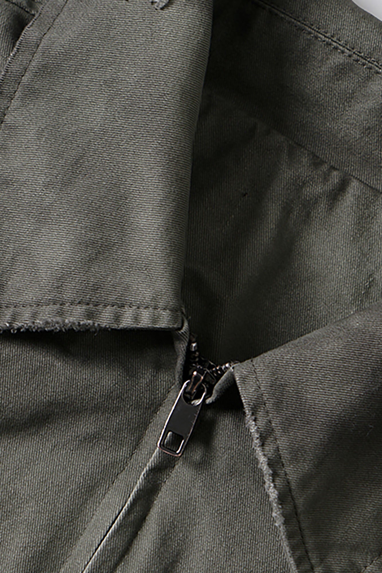 LUUUCAM Distressed Skull Graphic Cropped Puffer Jacket