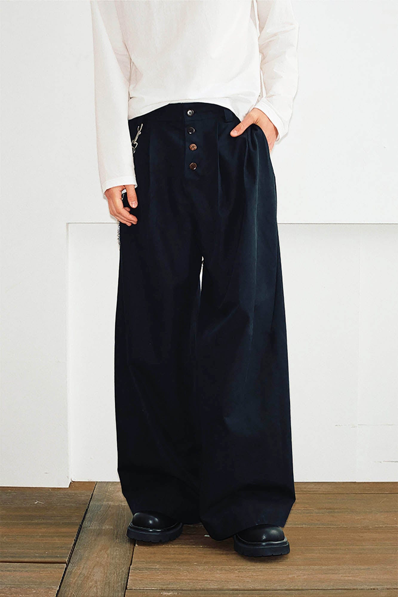 KREATE Crinkled Button-Fly Wide-Leg Pants