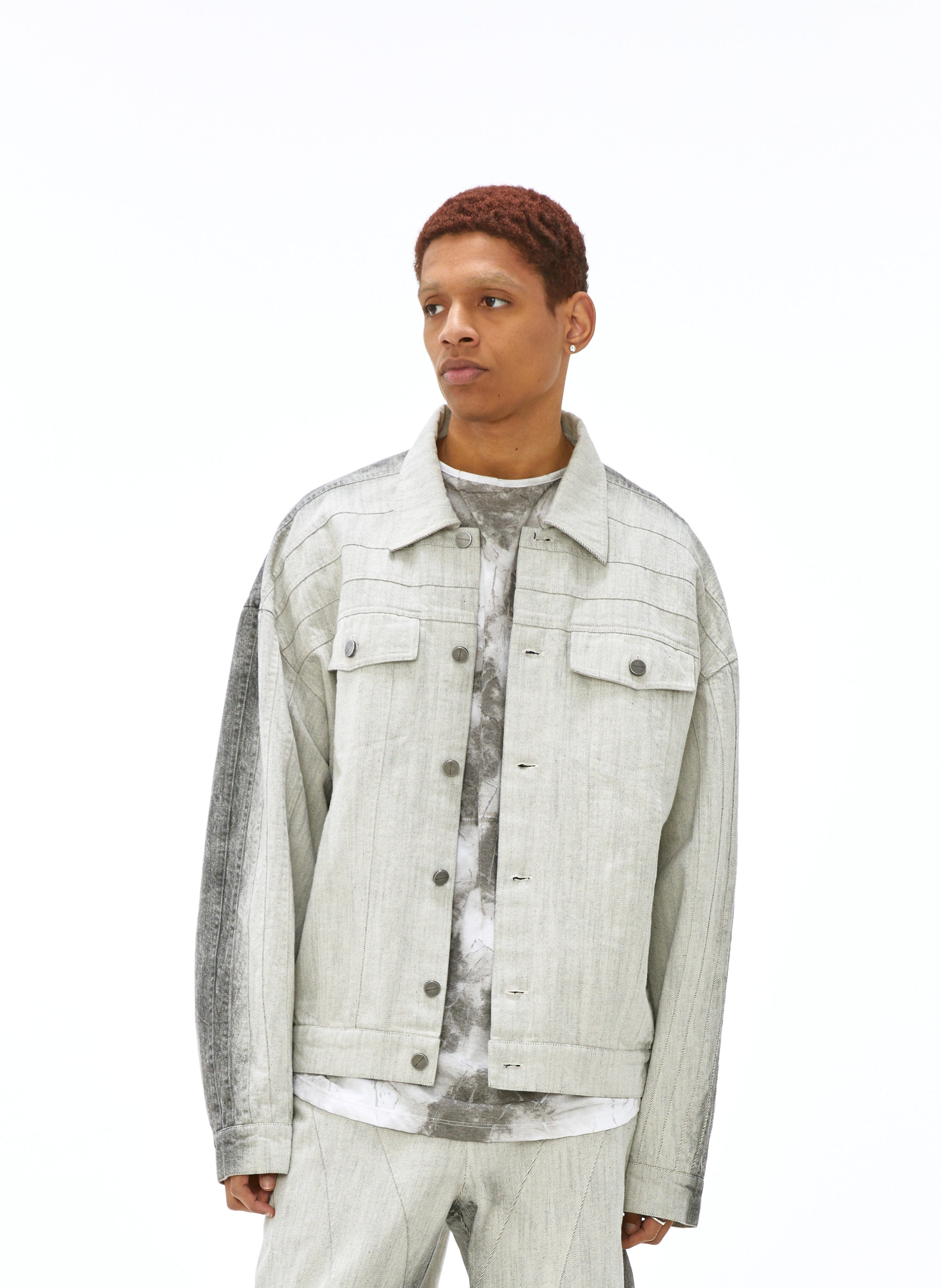 VANN VALRENCE Structured Panel Gradient Sleeve Washed Denim Jacket