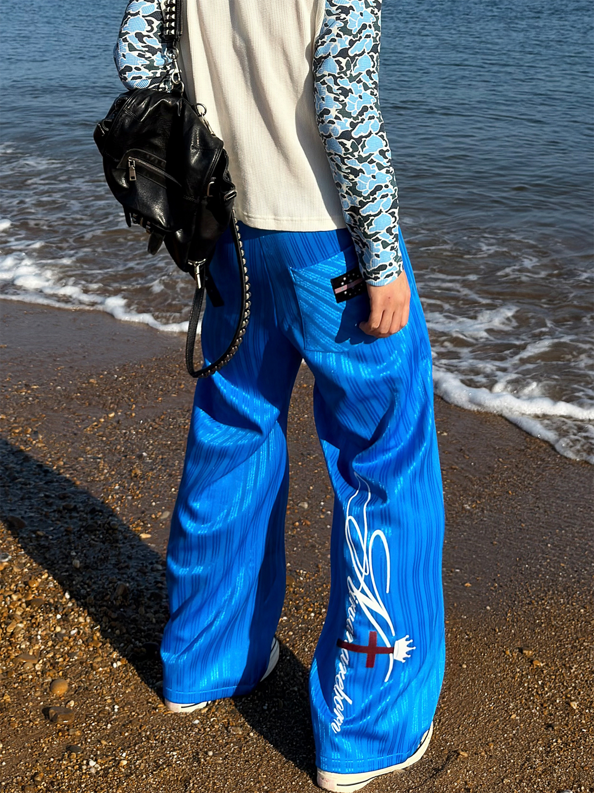 PASET Cross Heart Graphic Striped Sweatpants