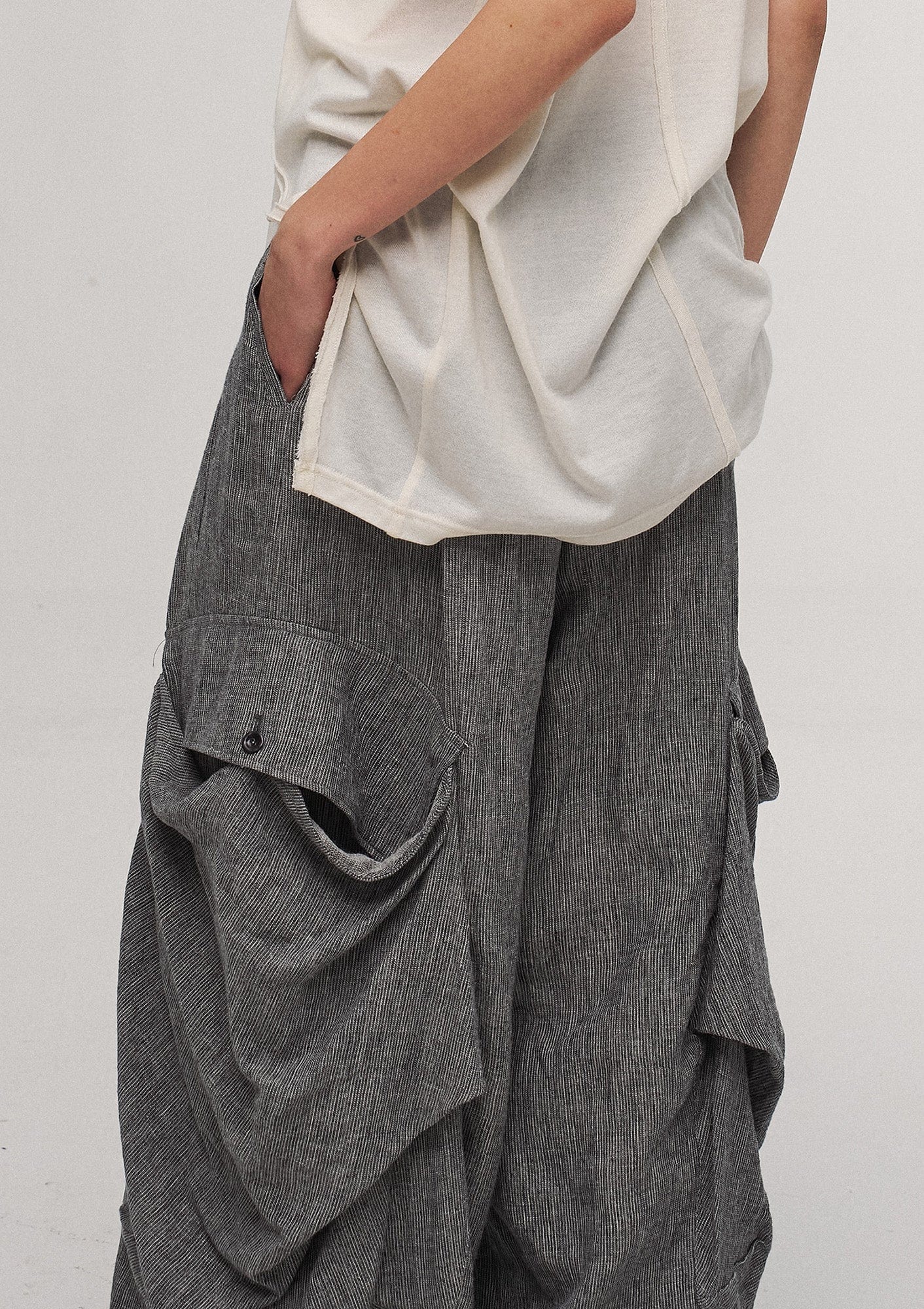 ILNya Nieternite Nifutur Big Pockets Cotton-Linen Wide-Leg Pants, premium urban and streetwear designers apparel on PROJECTISR.com, ILNya Nieternite Nifutur