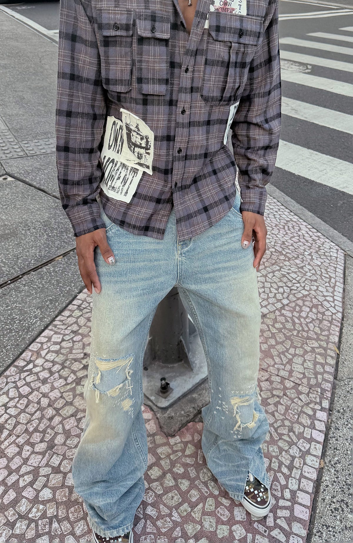 STEEPC Washed Distressed Embroidered Patch Straight-Leg Jeans