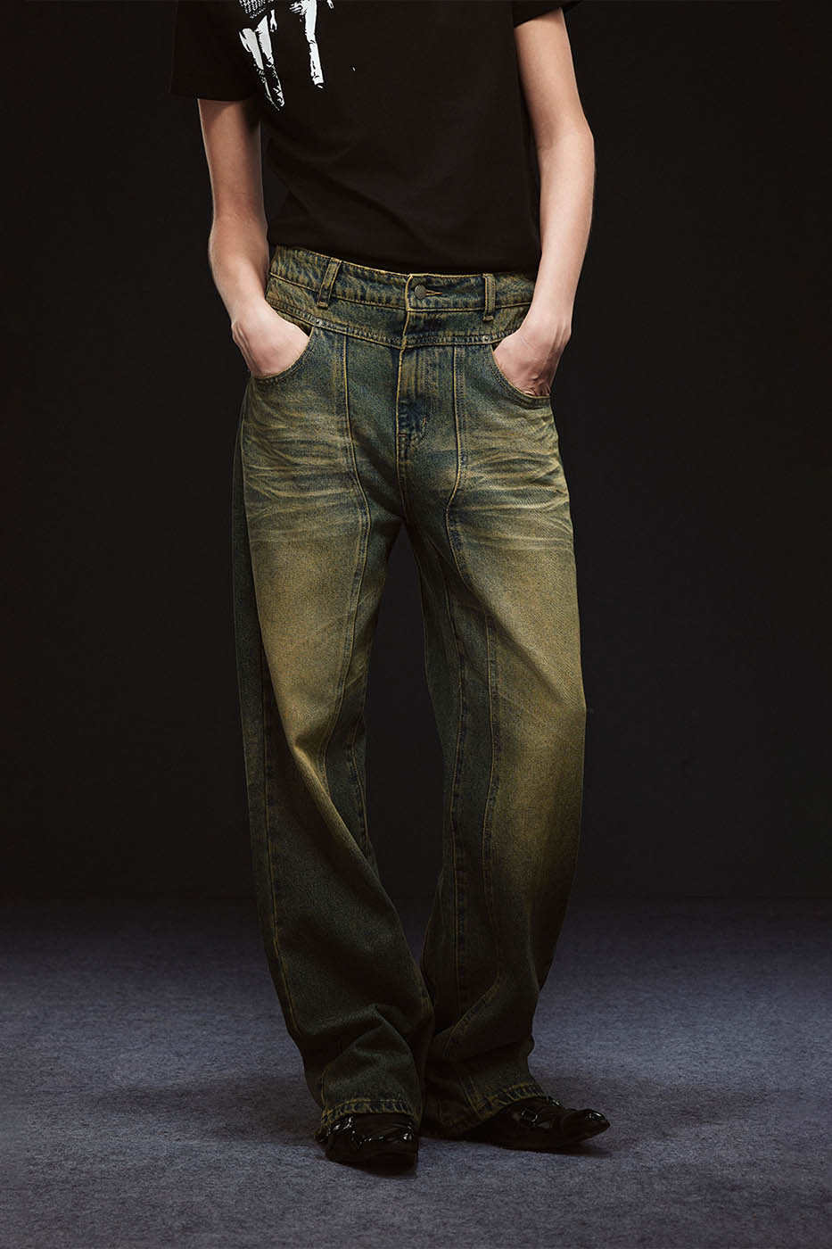 ARTIFICIAL WORLD Crinkled Straight-Leg Washed Jeans