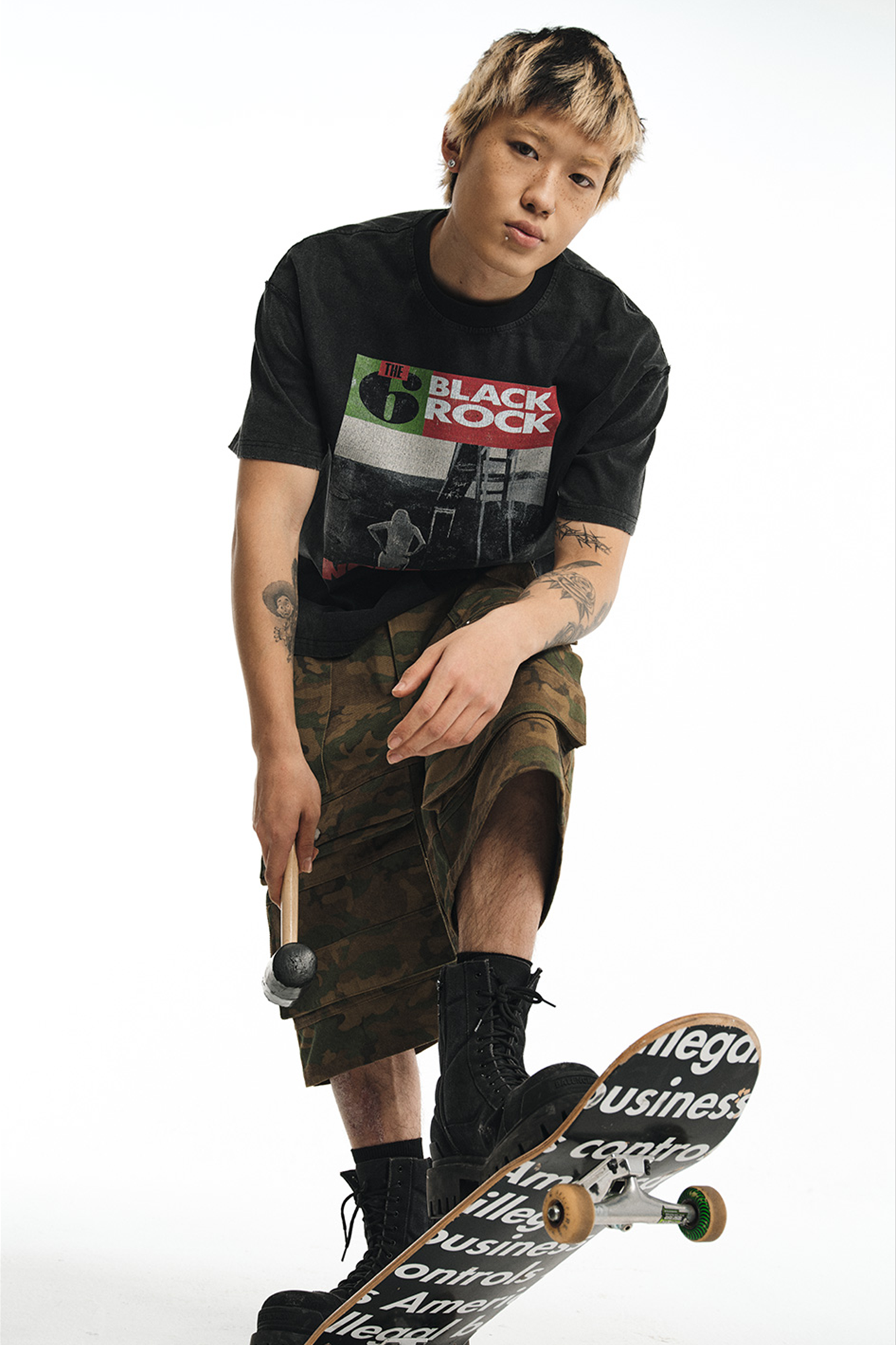 NOVACAM Washed Rock Graphic Reverse-Seam T-Shirt
