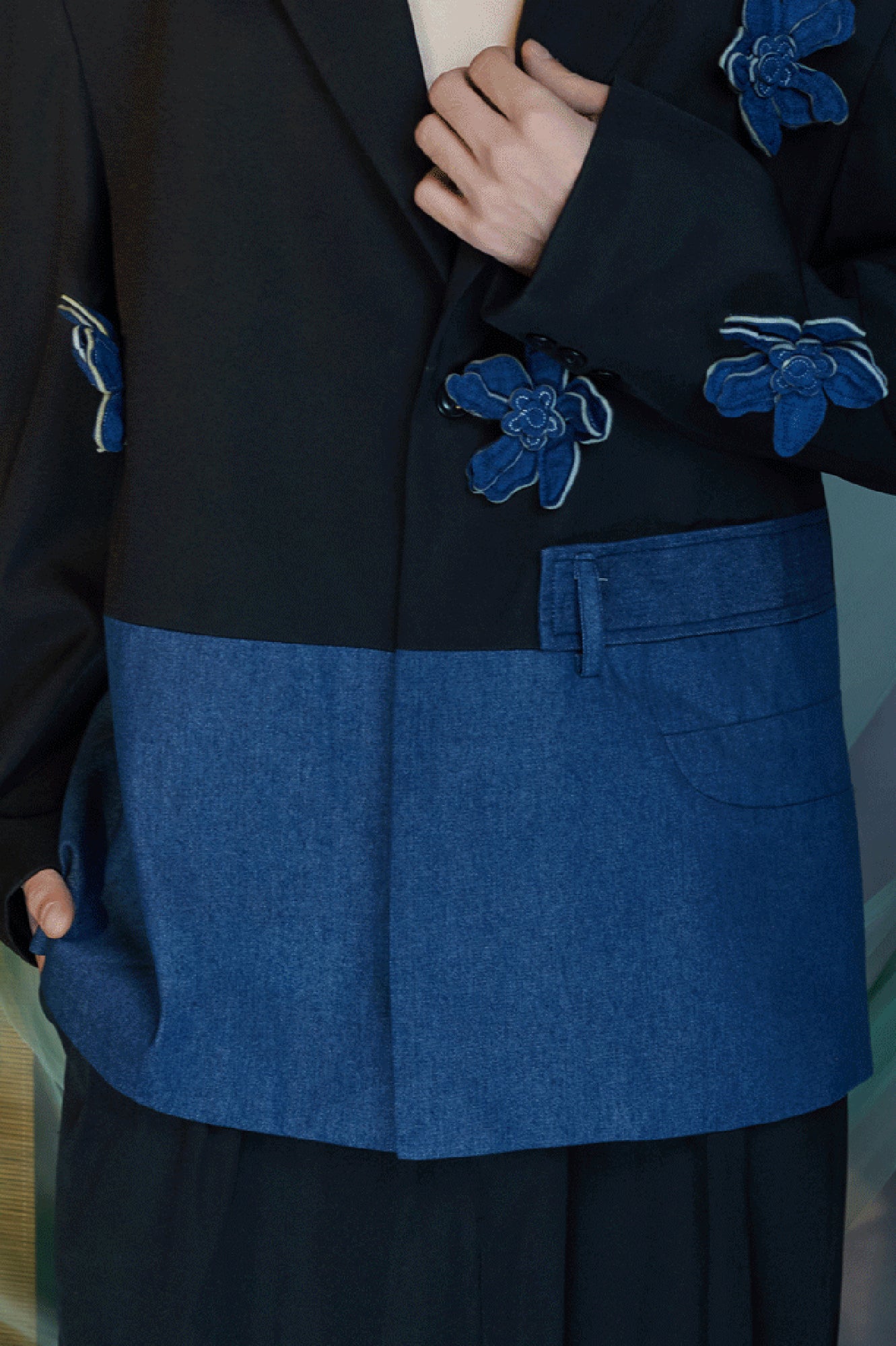 JIECHI Embellished Contrast Flower Blazer