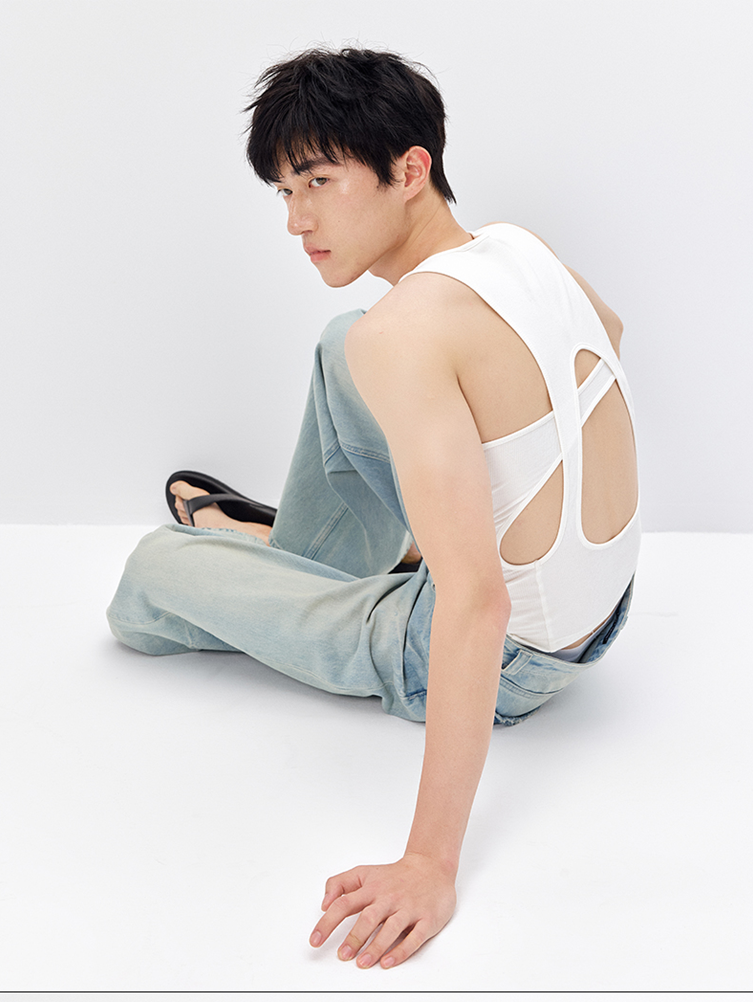 TUIMU Back Cut-Out Ribbed Tank Top White