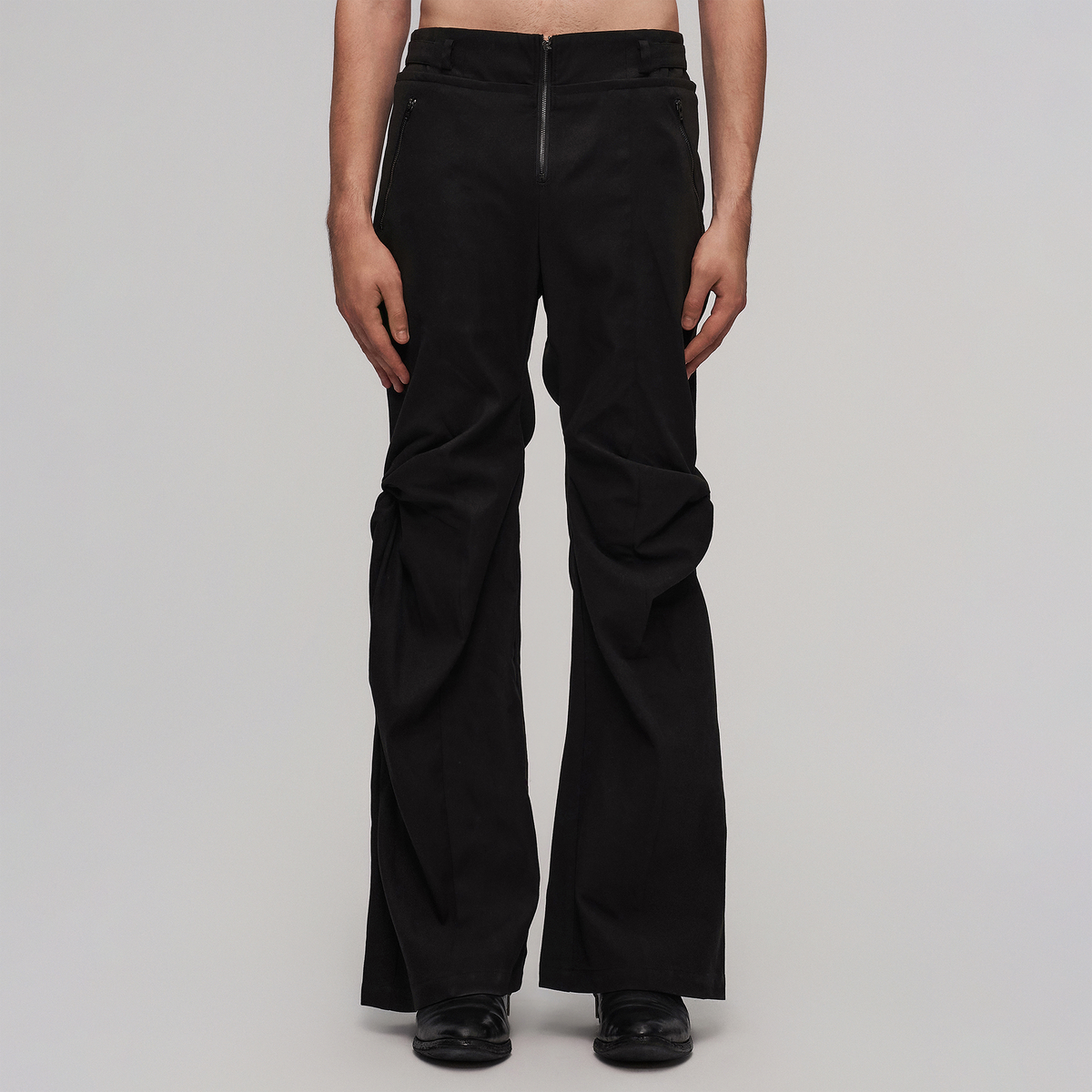 ILNya Nieternite Nifutur Twist-Knee Flared Trousers