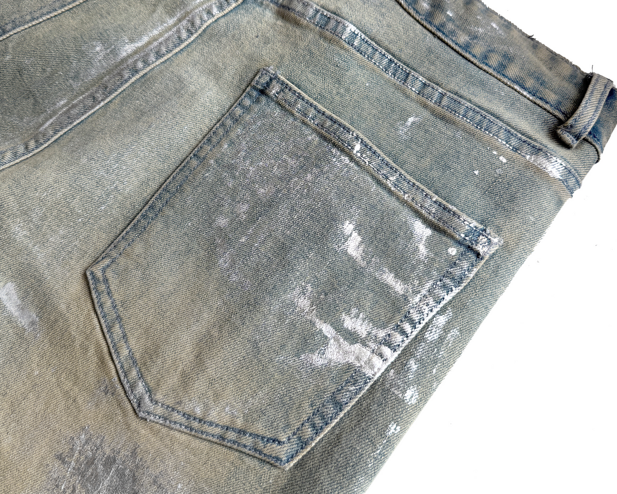 CINDER VEIN Crinkled Washed Whisker Straight-Leg Jeans