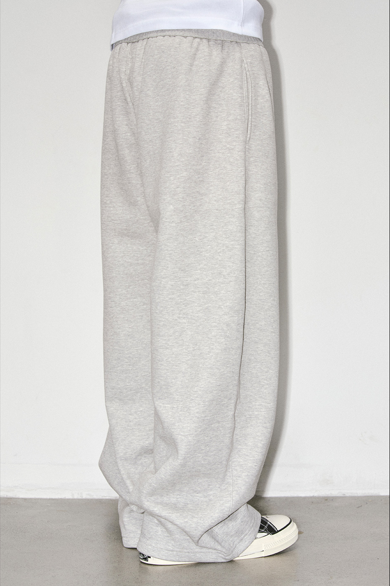 NOVACAM Portrait Graphic Curved Wide-Leg Sweatpants