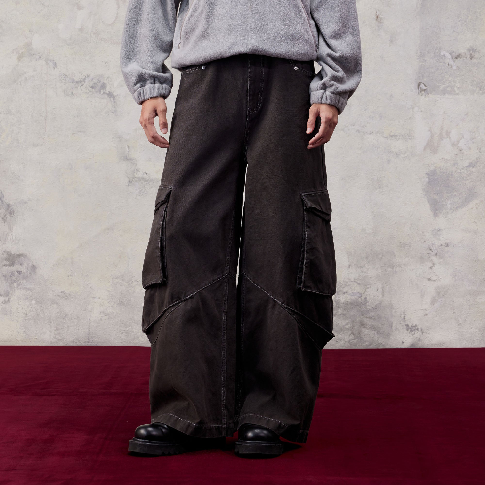 ALVNG AR ANTS Washed Big Pockets Wide-Leg Cargo Pants