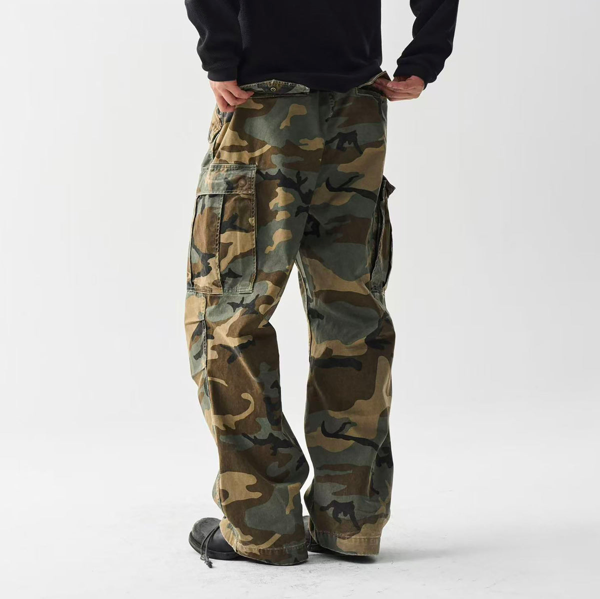 NEIGBORL Retro Camo Multi-Pocket Straight-Leg Cargo Pants