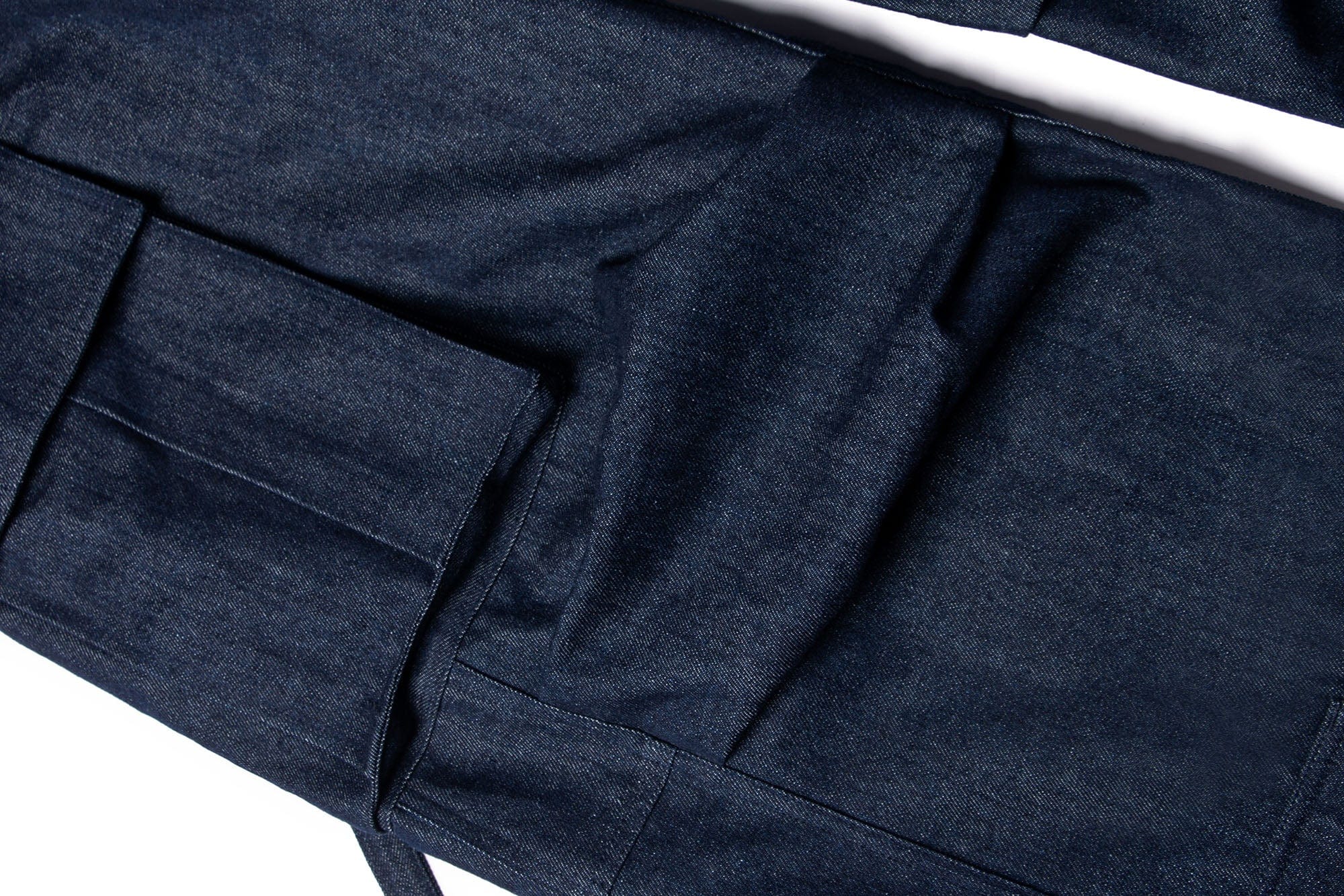 RELABEL Washed Crinkled Strap Wide-Leg Jeans