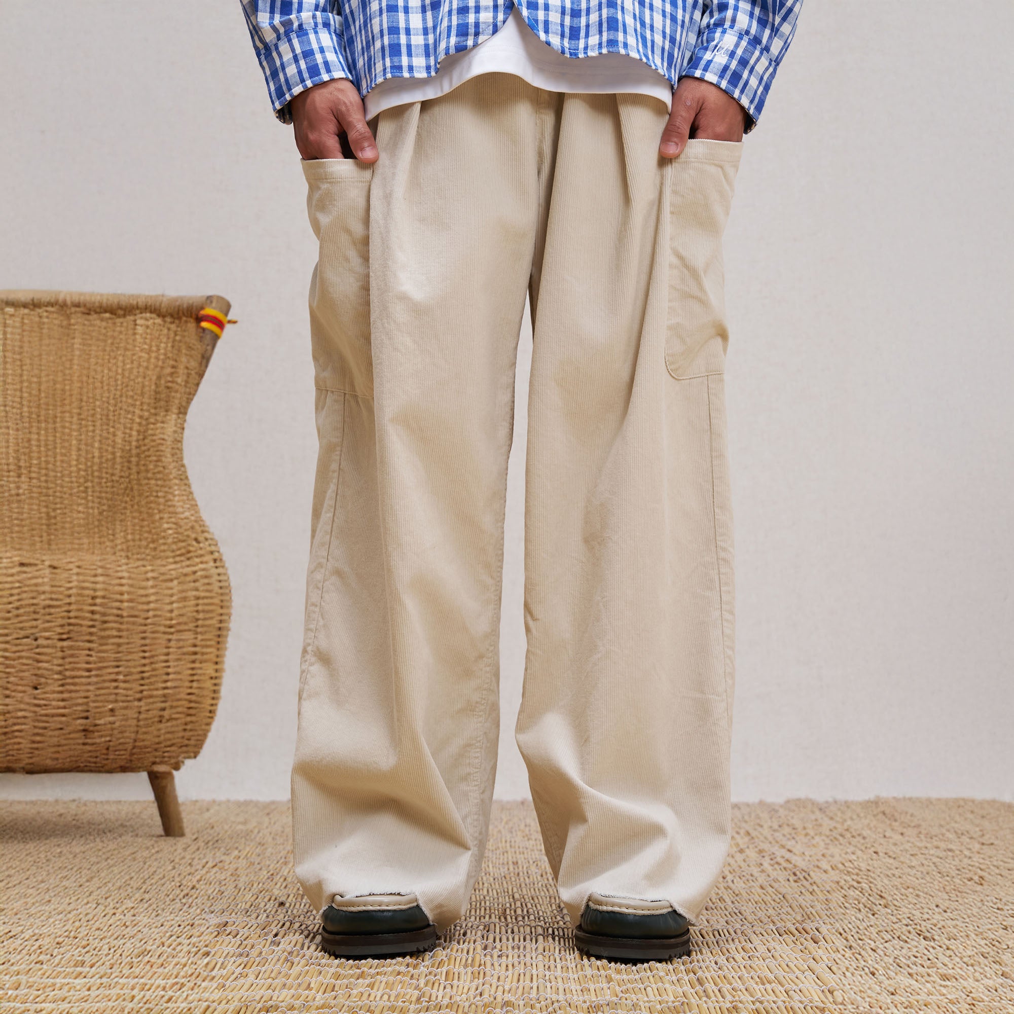 UNLIMITED MOTE Corduroy Pleated Baggy Pants