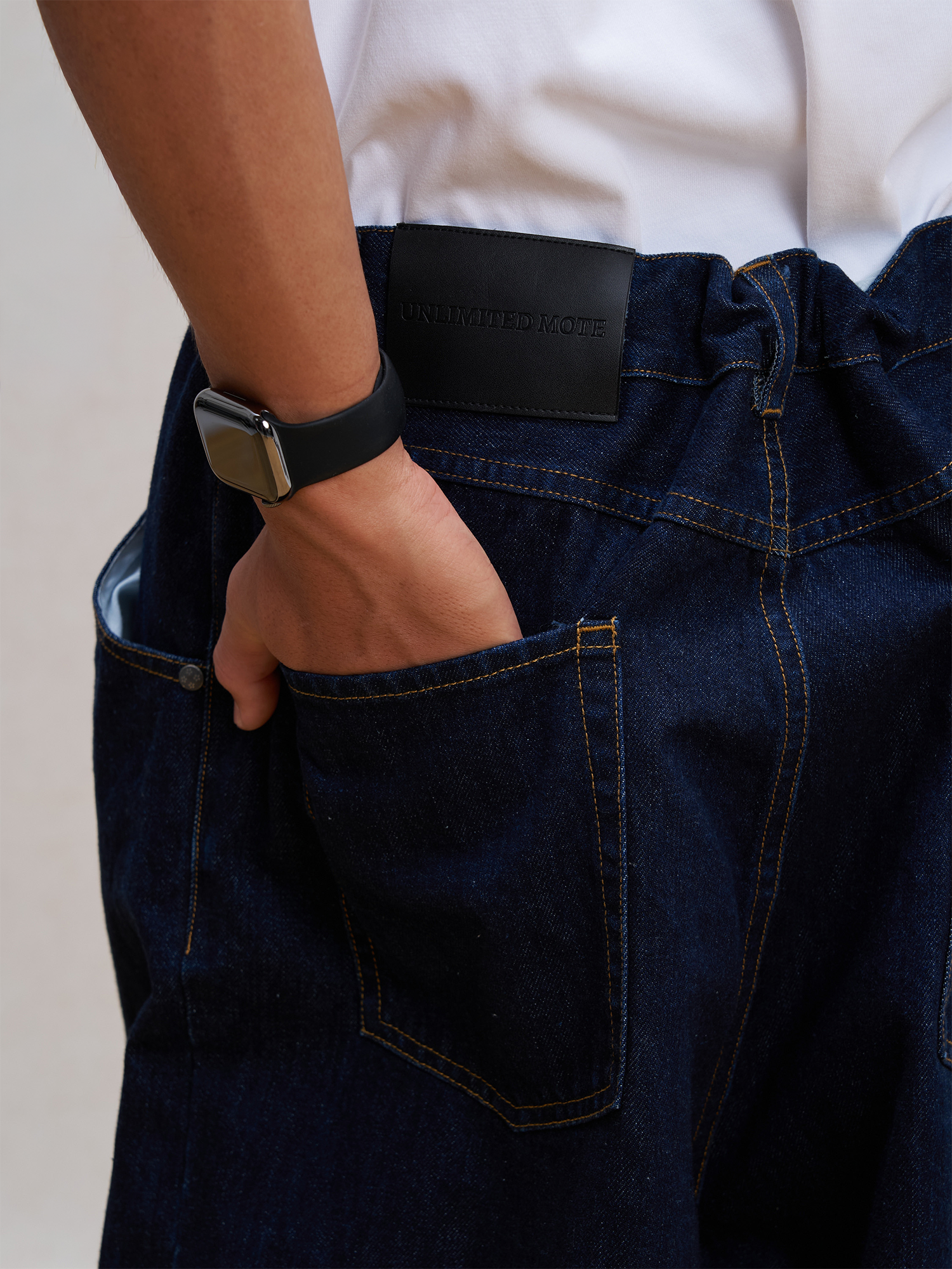 UNLIMITED MOTE Washed Paneled Wide-Leg Jeans