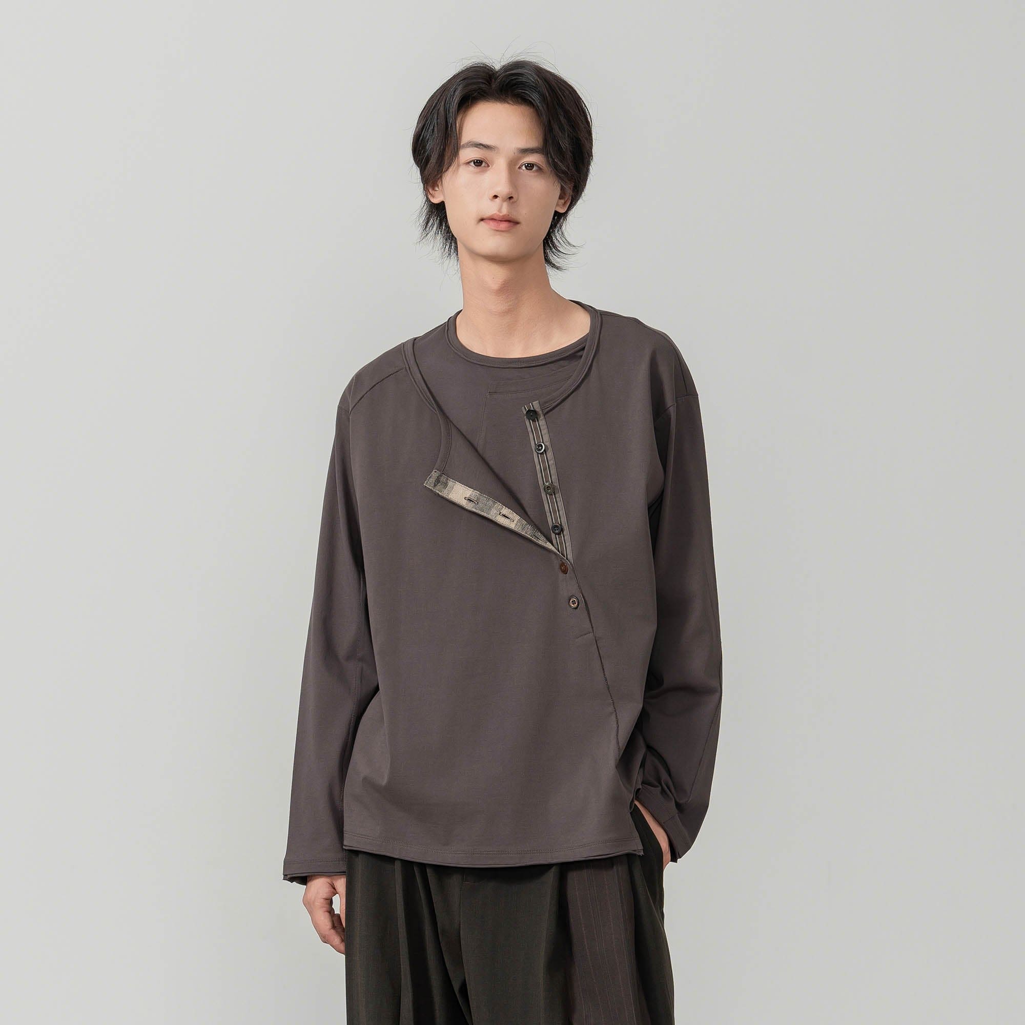 MOITIEDEPETALE Layered Asymmetrical Henley Long-Sleeve Tee