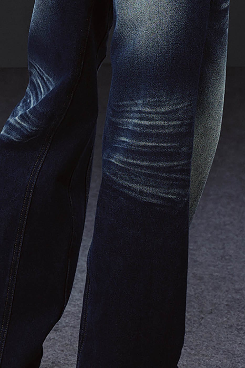 ARTIFICIAL WORLD Crinkled Straight-Leg Washed Jeans