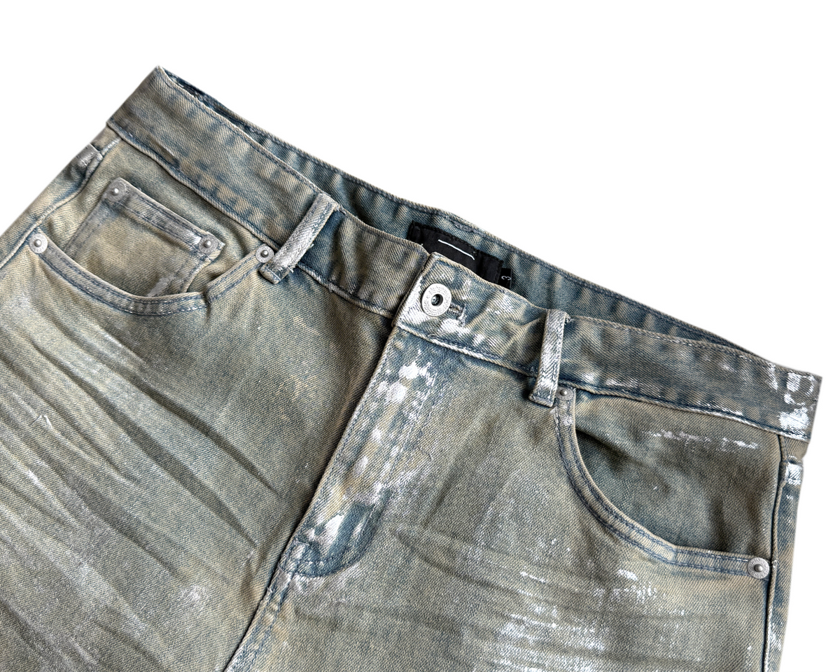 CINDER VEIN Crinkled Washed Whisker Straight-Leg Jeans