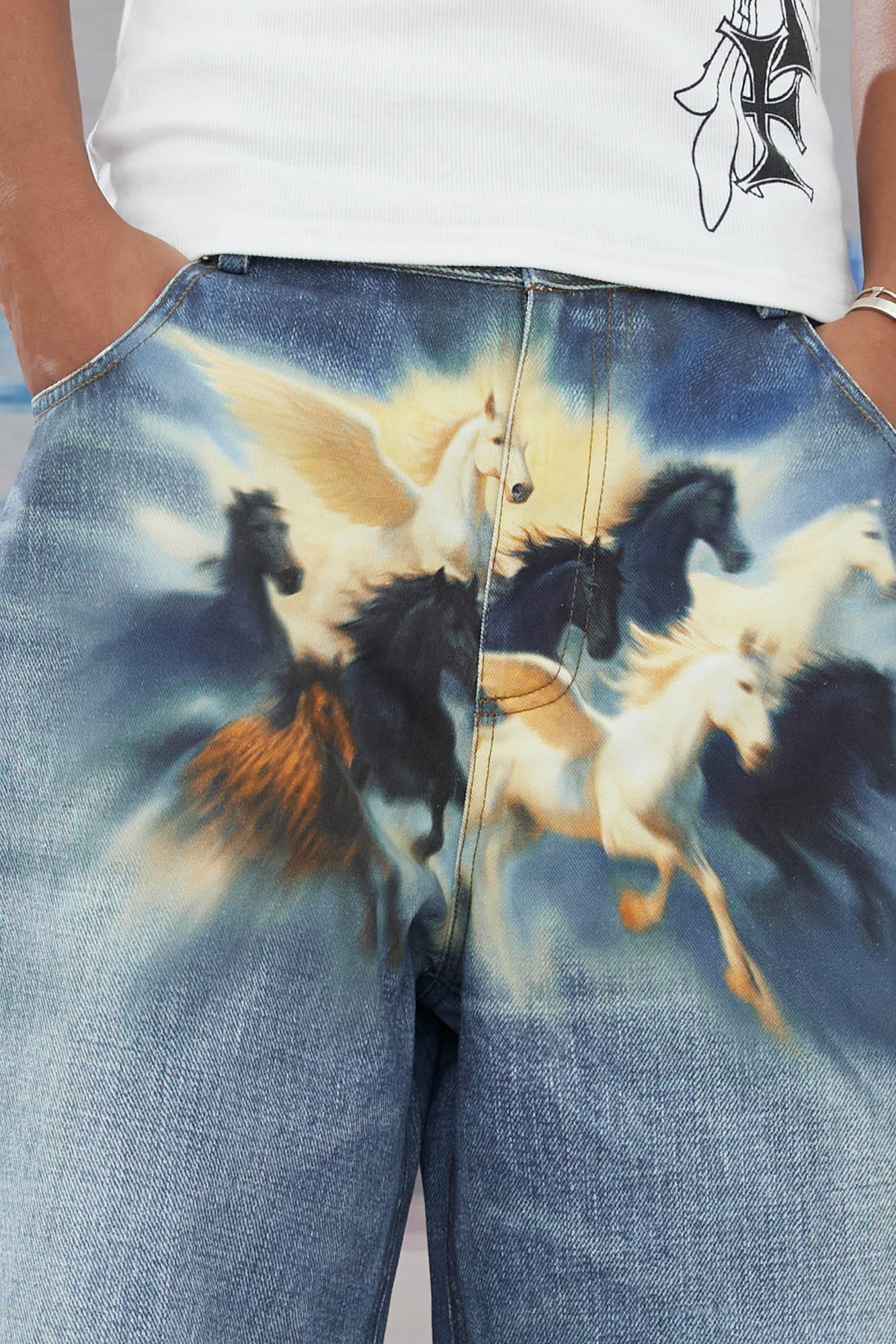 国内で当店のみ DND4DES - Street Oil Painting Denim Shorts DND4DES Horse Graphics Washed Bermuda Denim Shorts