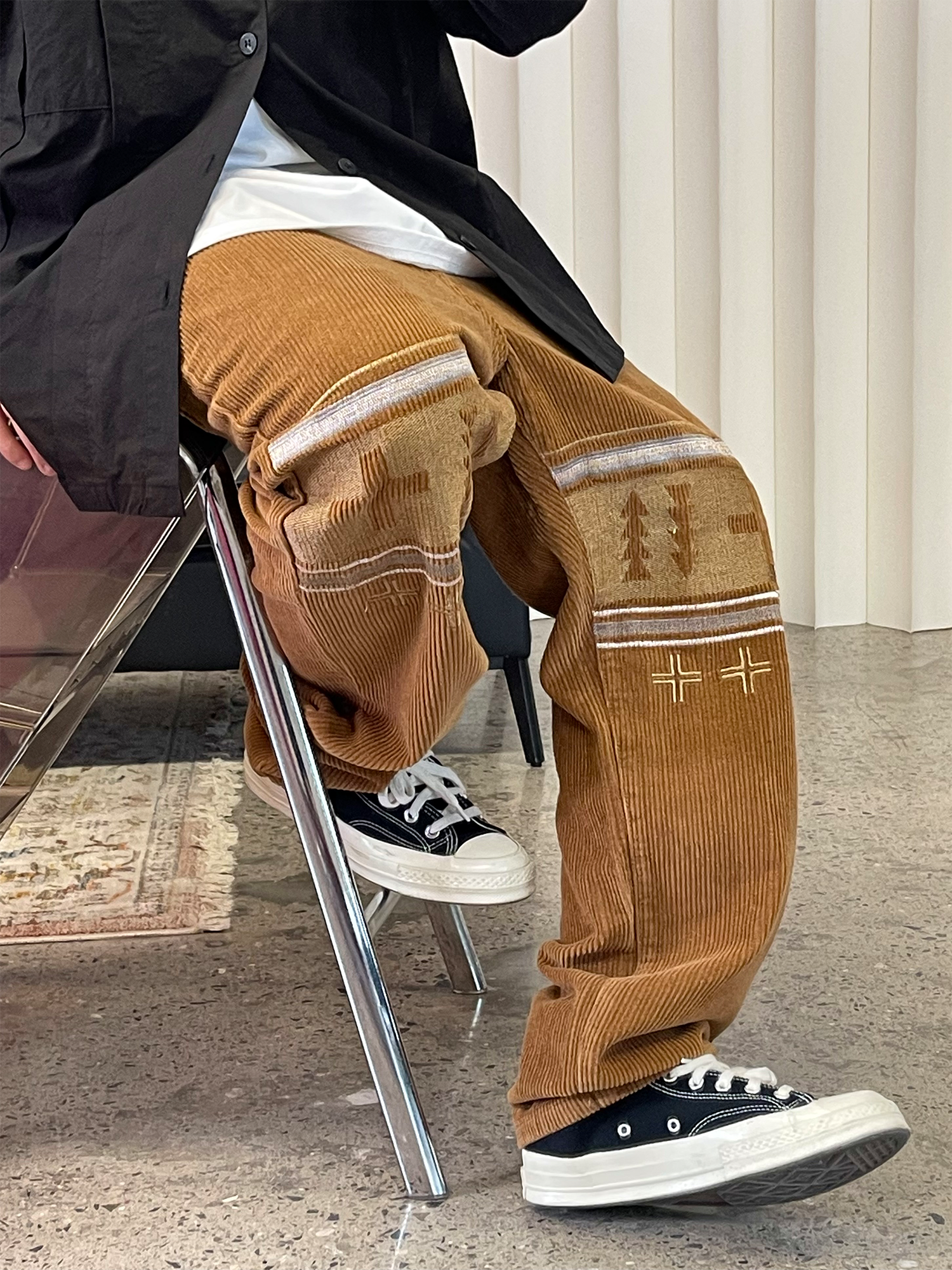ME DA IGUAL Embroidered Corduroy Straight-Leg Pants